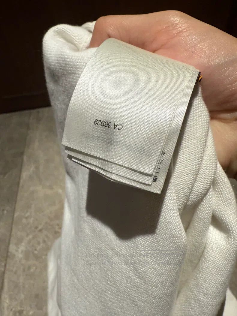 Louis Vuitton Louis Vuitton White leather logo short sleeves Size US M / EU 48-50 / 2 - 5 Thumbnail