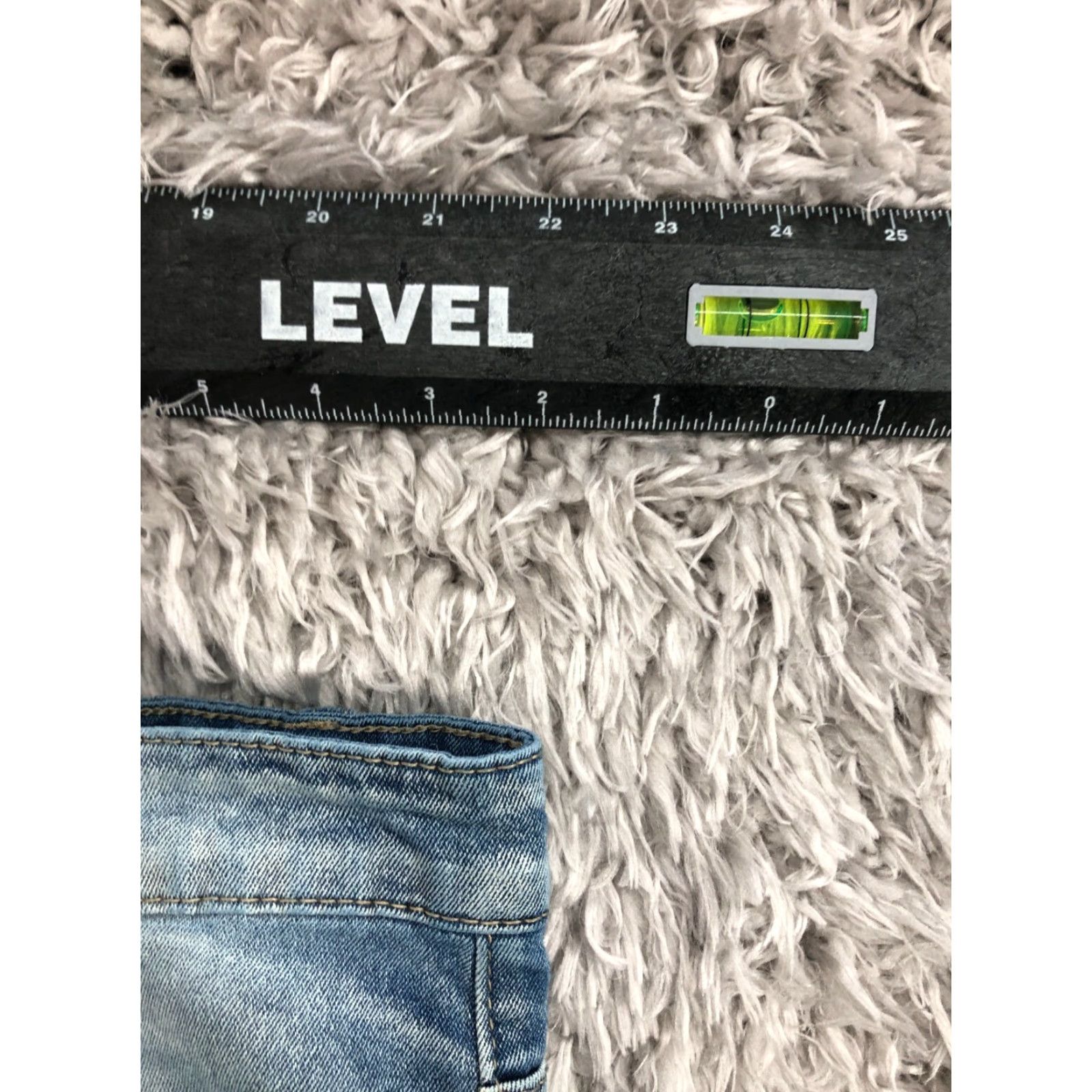 Vintage Road Narrows Jeans Skinny Regular Mens Blue 44 Inseam 32 Mid Rise 10-12 Distress Pattern Solid Denim Pocket 5-Pocket Cotton Blend Belt Loops Size US 44 / EU 60 - 2 Thumbnail