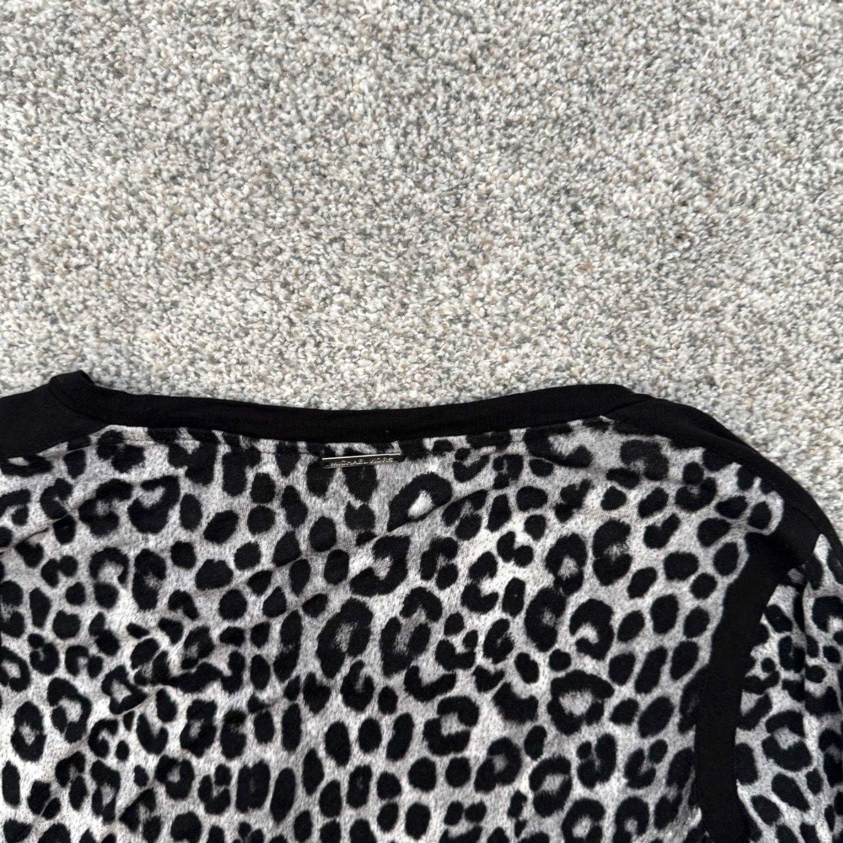 Michael Kors VINTAGE Michael Kors Leopard Print Top Blouse Petite Medium PM Black Long Sleeve Pullover Women Night Out Office 2010s Leopard Designer Womens Size M / US 6-8 / IT 42-44 - 8 Thumbnail