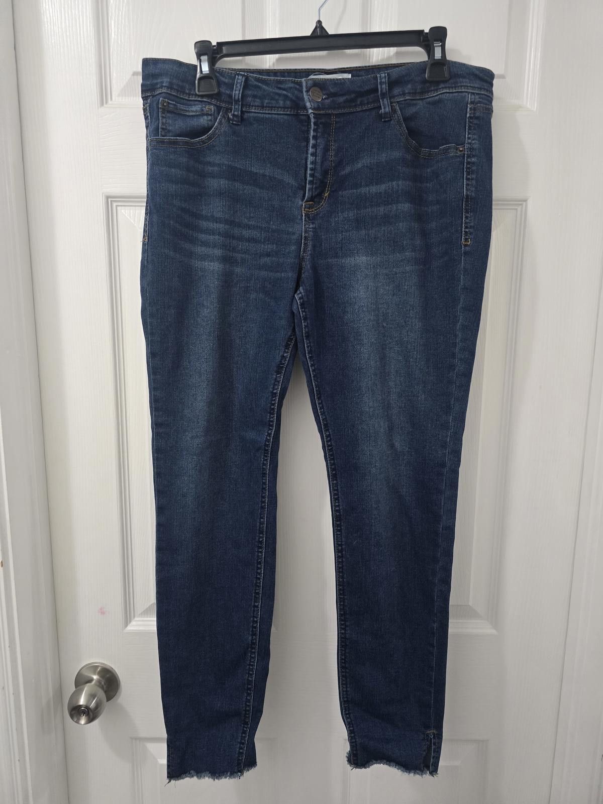 Other For The Republic Mid-Rise Skinny Ankle Jean size 12/30 Size 30" / US 8 / IT 44 - 1 Thumbnail