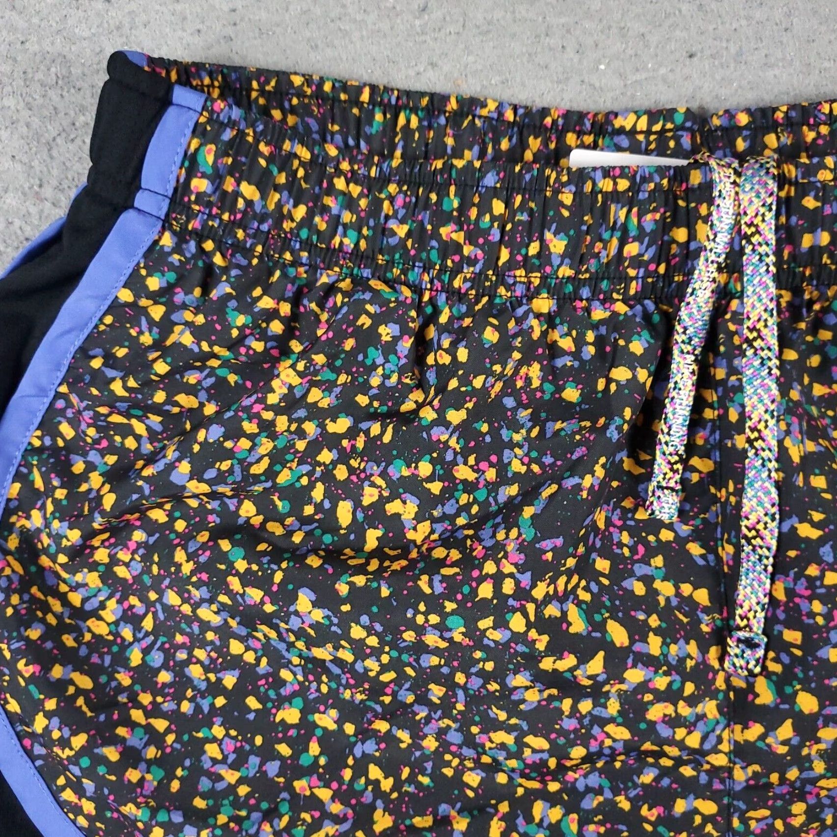 Nike Nike Shorts Womens Medium Black Yellow Paint Splatter Track Running Active Size 32" / US 10 / IT 46 - 2 Thumbnail