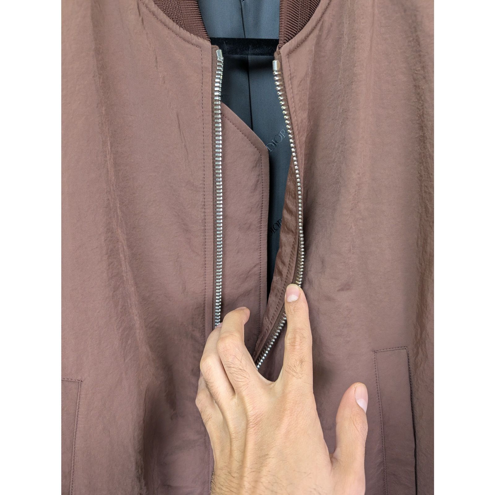 Dior × Travis Scott o1rshd1 Cactus Jack Embroidered Bomber Jacket in Bordeaux Size US M / EU 48-50 / 2 - 9 Thumbnail
