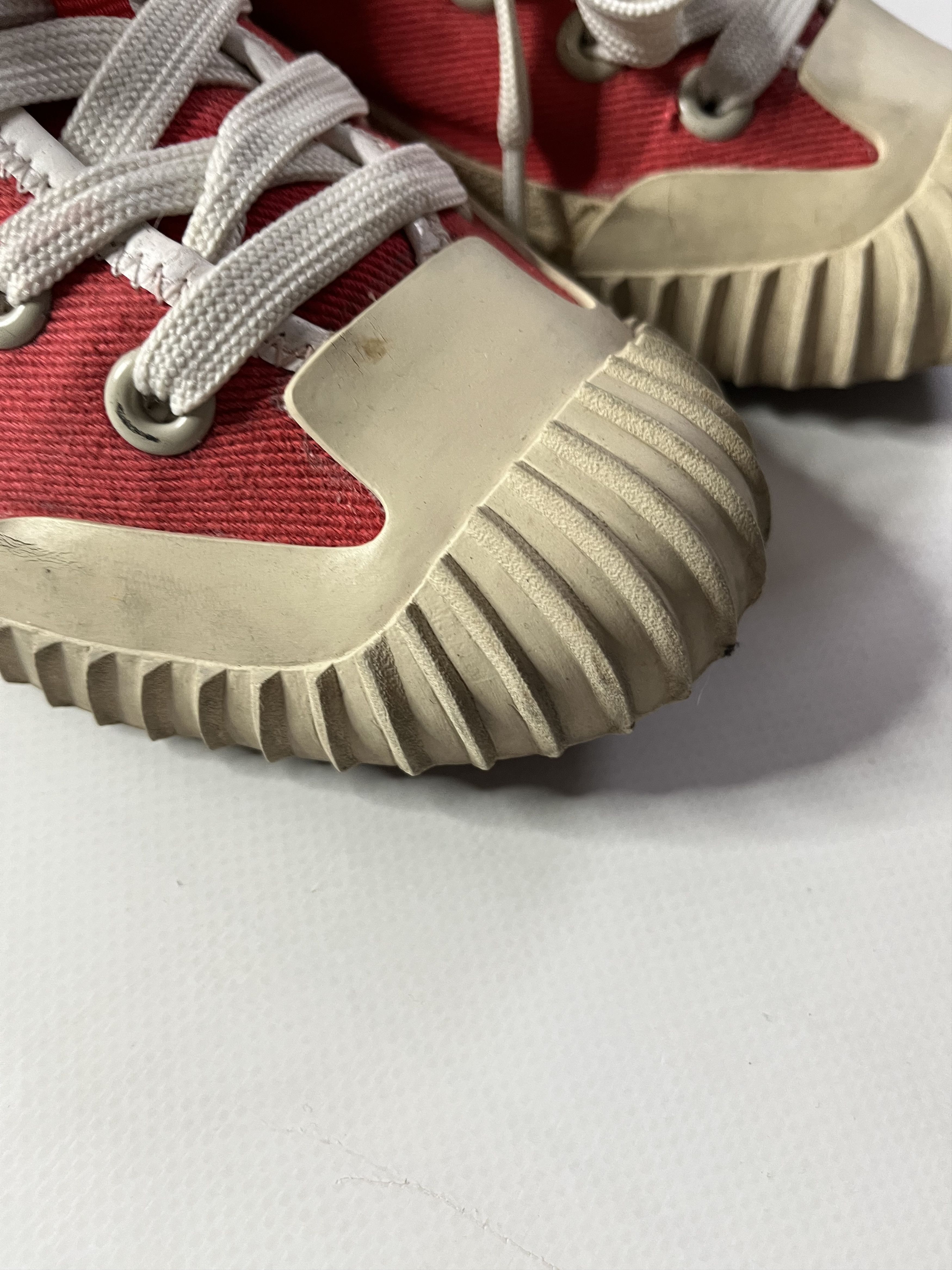 Acne Studios Acne Studios red low sneakers Size US 7.5 / IT 37.5 - 6 Thumbnail