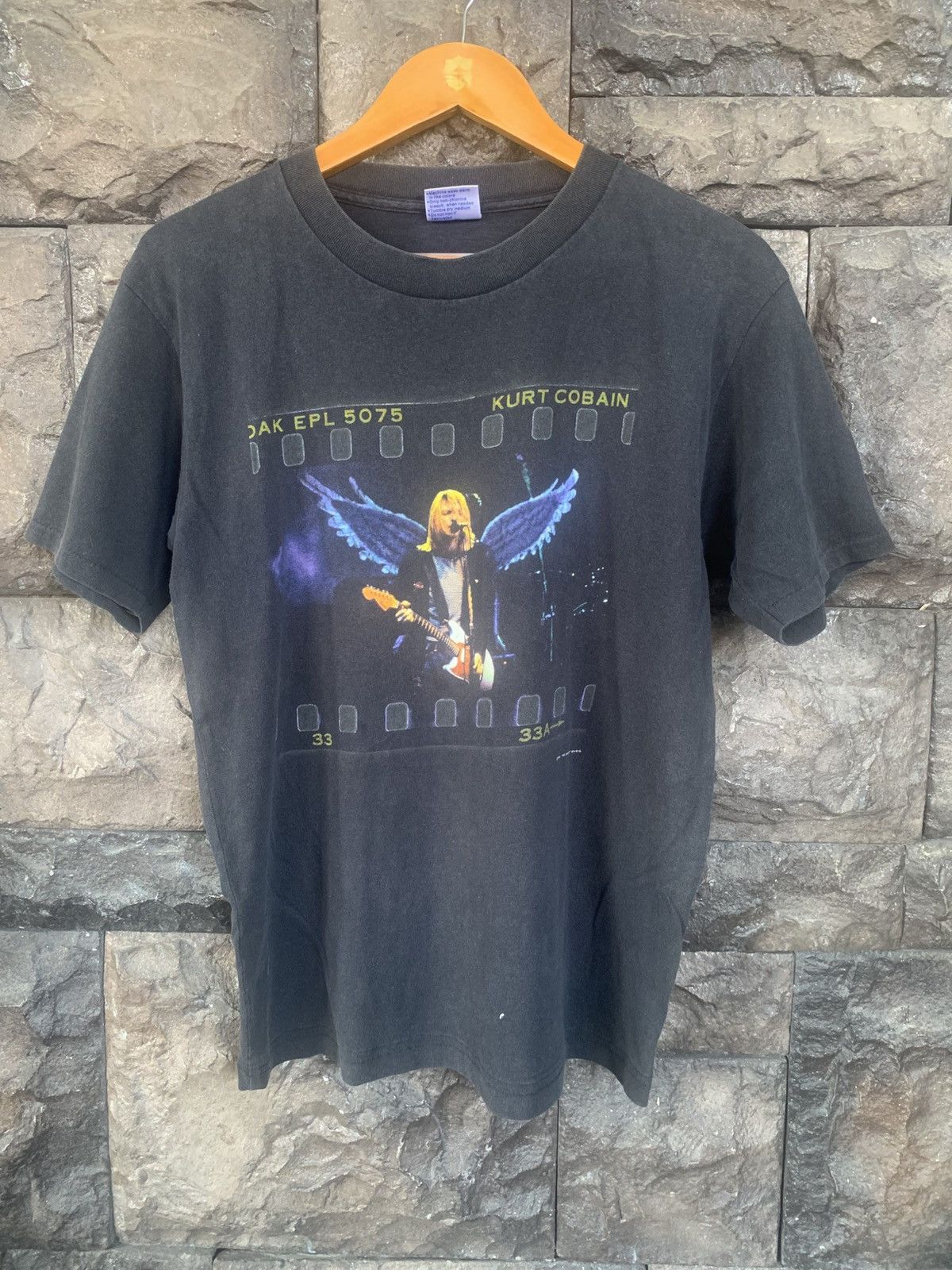 Vintage 1999 Kurt Cobain T shirt (Resize)