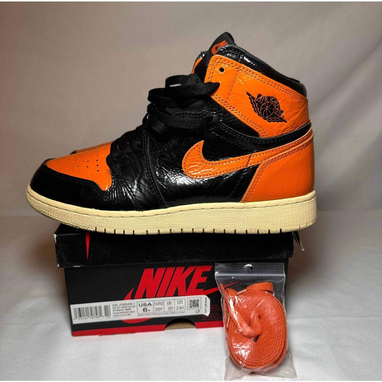 Jordan Brand × Nike Size 6 Air Jordan 1 Retro High OG GS Shattered Backboard 3.0 Size US 6 / EU 39 - 8 Thumbnail