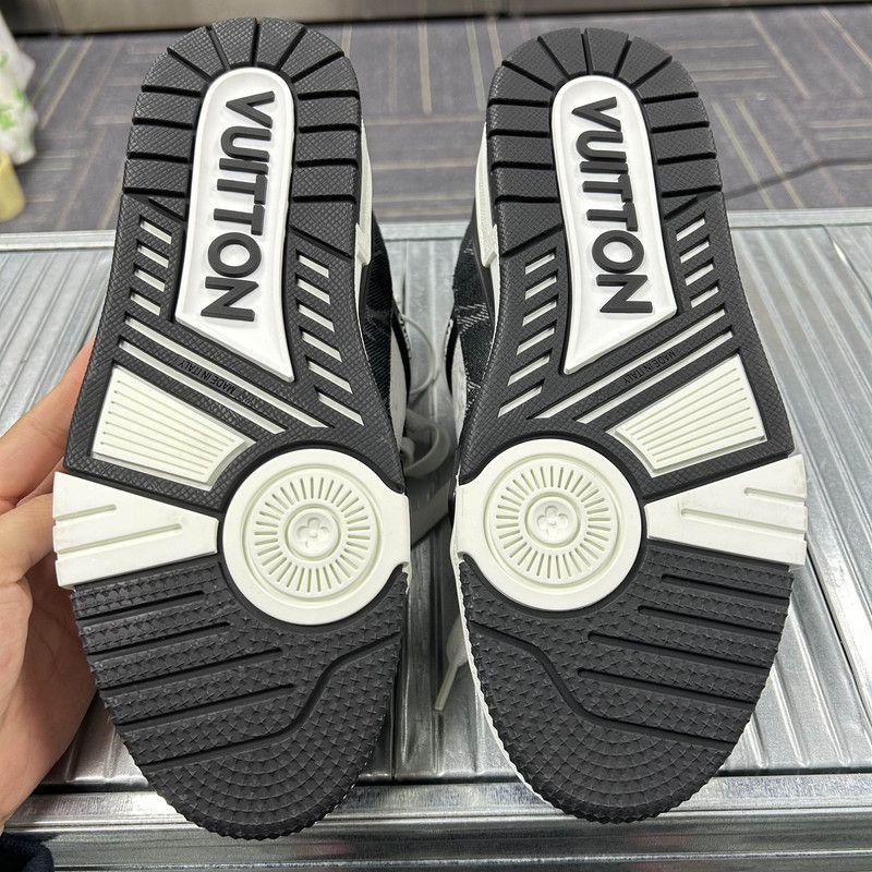 Louis Vuitton Louis Vuitton Trainer Black and White Casual Sneakers - Size US 8 / EU 41 - 4 Thumbnail