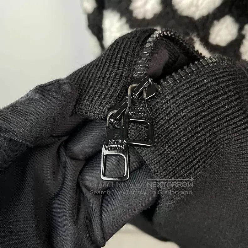 Louis Vuitton Louis Vuitton Co-branded Yayoi Kusama black and white polk Size US S / EU 44-46 / 1 - 3 Thumbnail