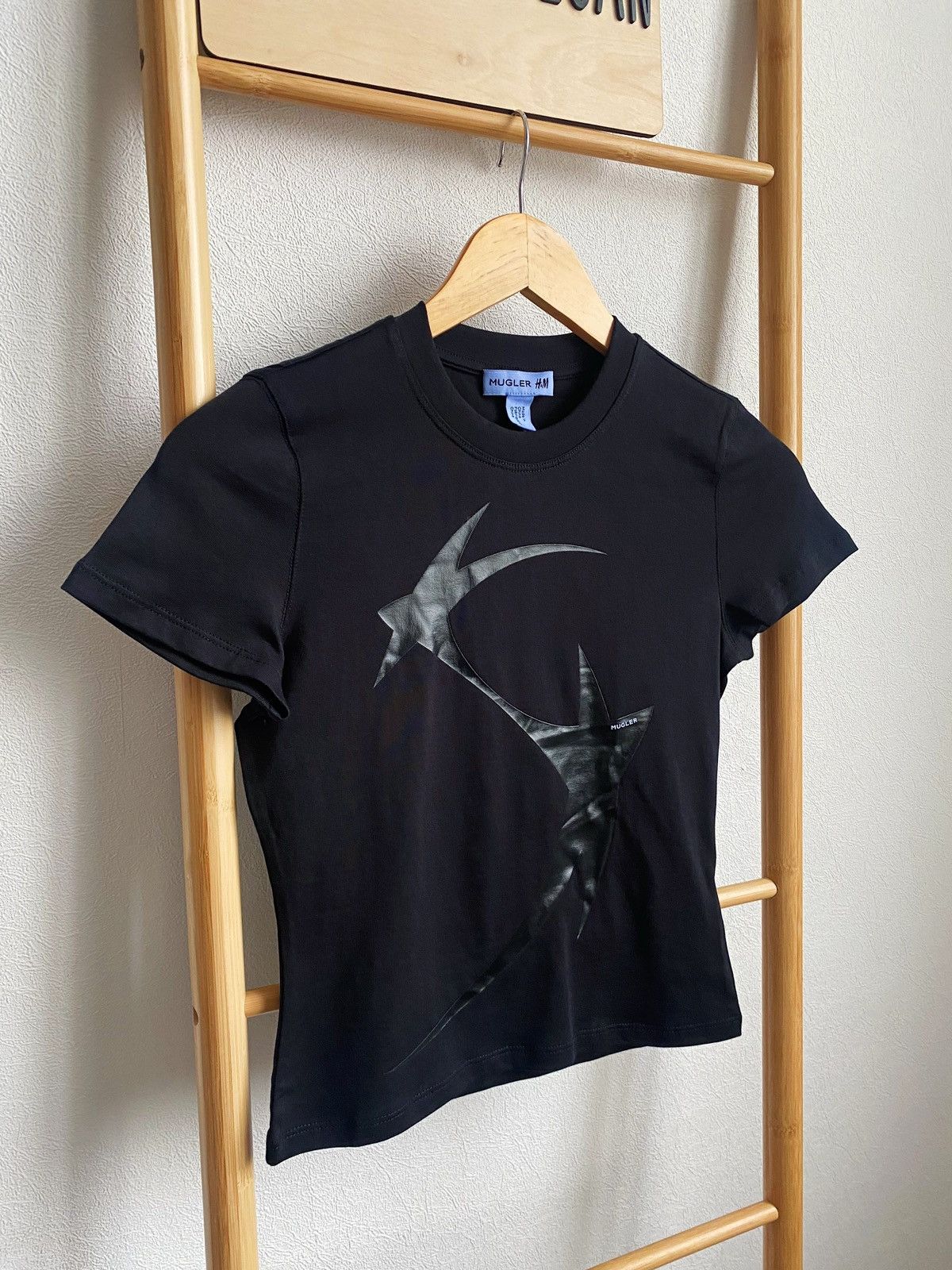 H&M × Mugler × Thierry Mugler Mugler x H&M Printed Fitted T-Shirt Size XS Size XS / US 0-2 / IT 36-38 - 2 Thumbnail