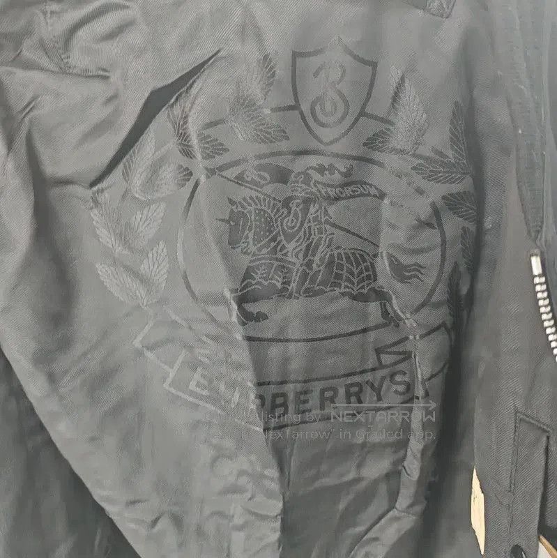Burberry Burberry Black Nylon Short Jacket for Women. Size M / US 6-8 / IT 42-44 - 5 Thumbnail
