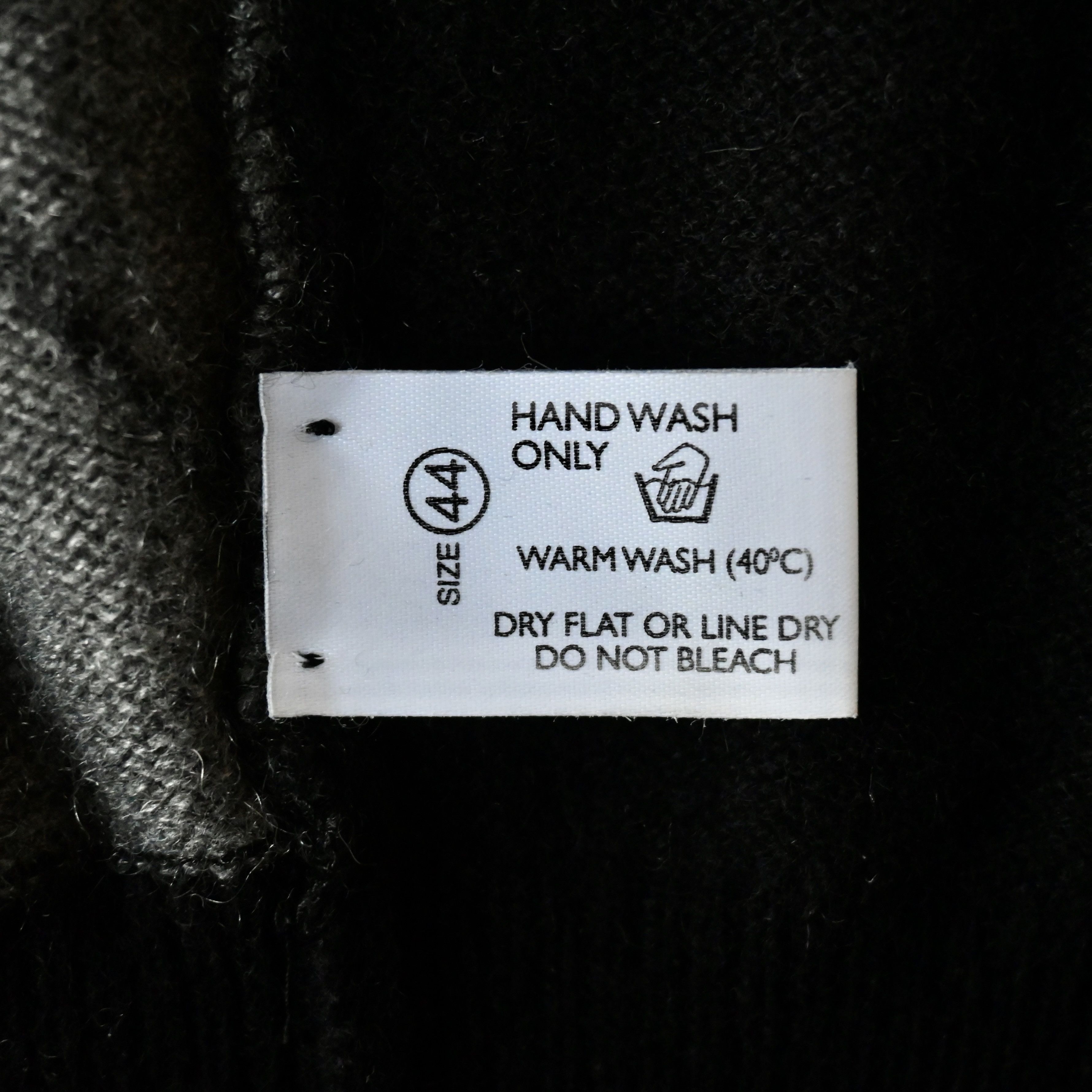 Vintage Vintage Peter Scott pure cashmere sweater, made in Scotland Size US XL / EU 56 / 4 - 14 Thumbnail