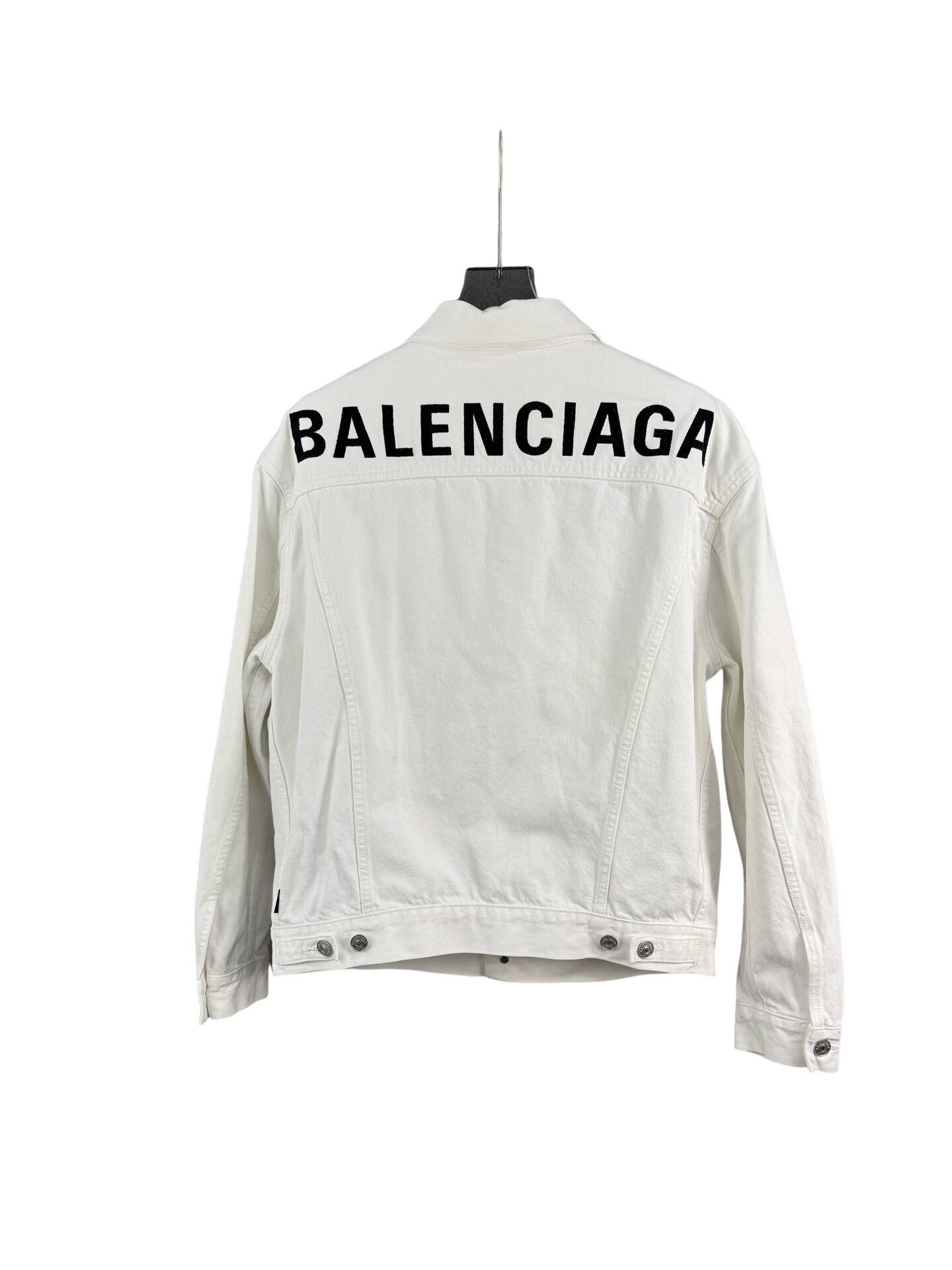 Balenciaga Balenciaga Back Logo Denim Jacket 34 Size XS / US 0-2 / IT 36-38 - 1 Thumbnail