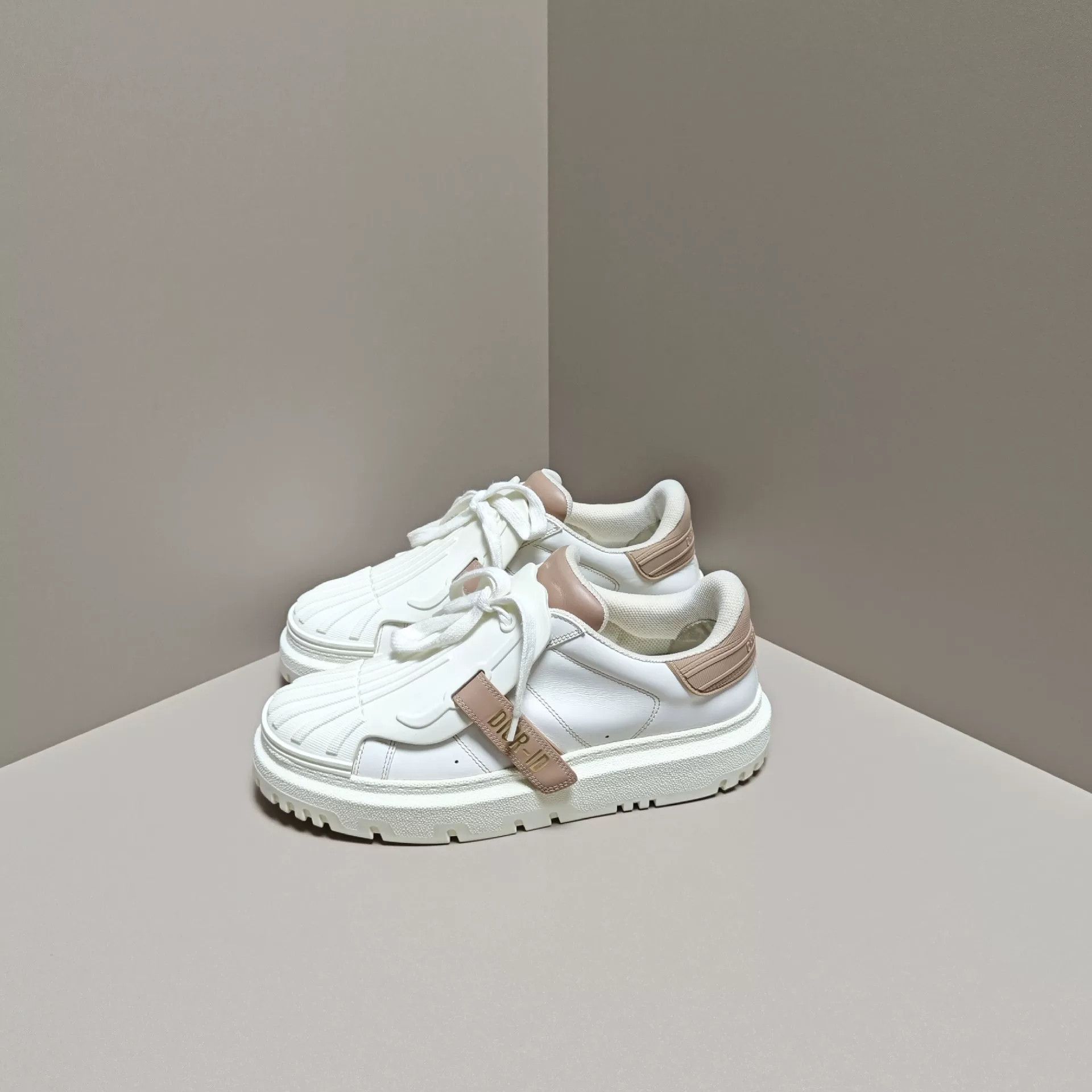 Dior Dior Lowtop Sneakers us_9 Women Size US 9 / IT 39 - 1 Thumbnail