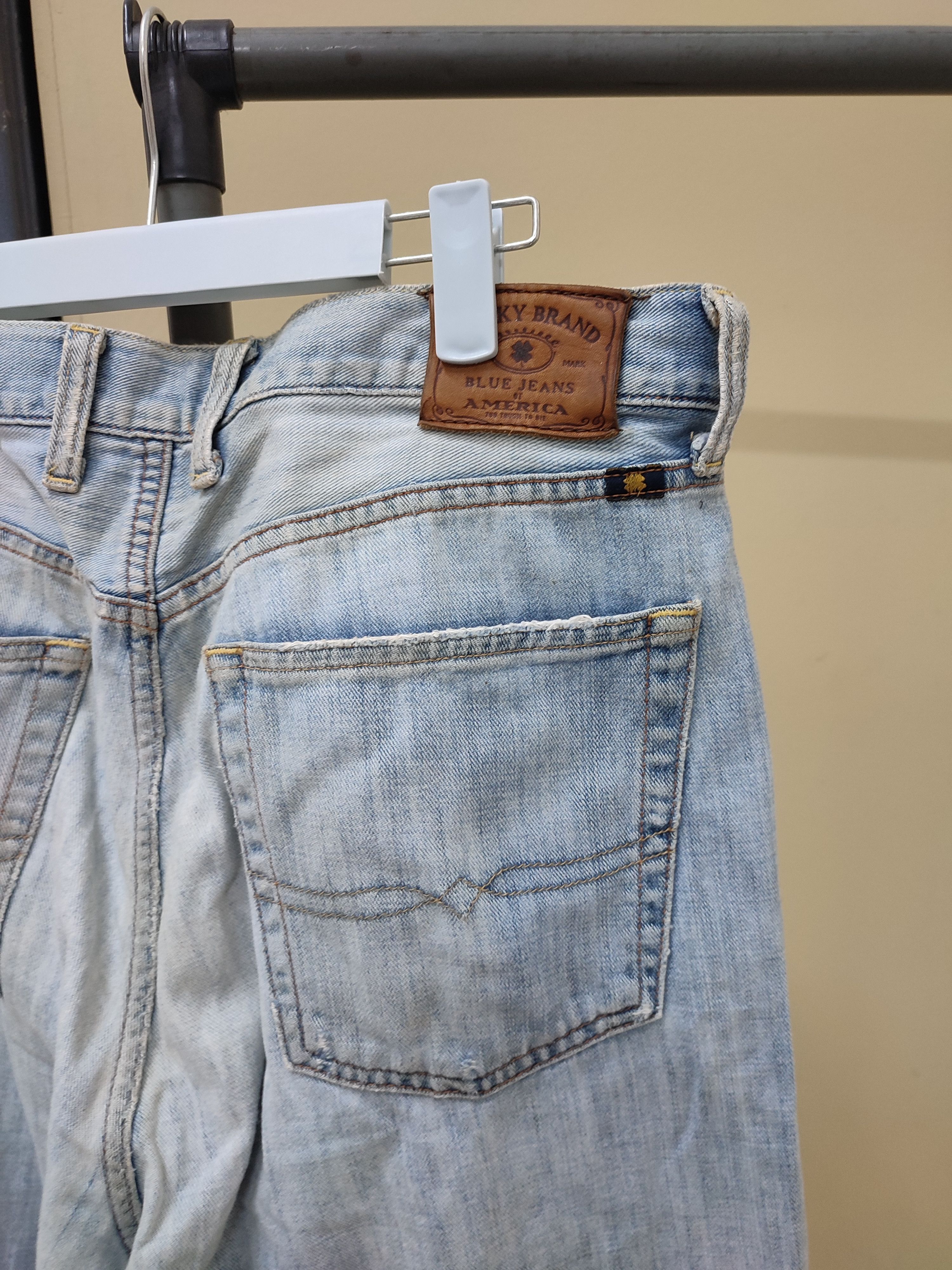 Lucky Brand VINTAGE LUCKY BRAND 181 RELAXED STRAIGHT DENIM Size US 35 - 20 Thumbnail