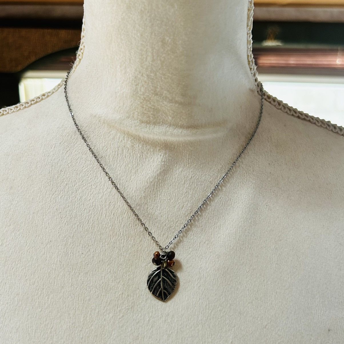 Handmade Handcrafted bead cluster botanical leaf pendant necklace Size ONE SIZE - 2 Thumbnail