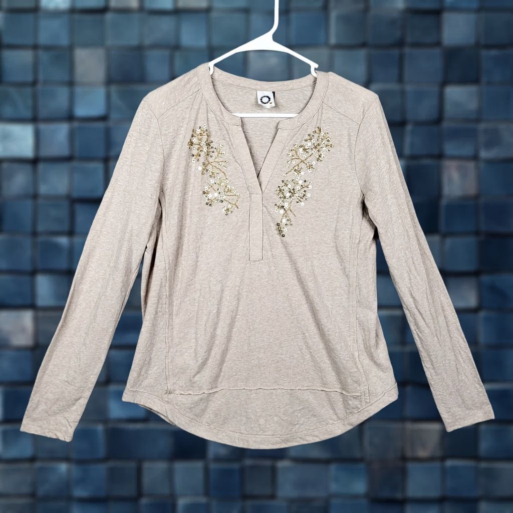 Vintage AKEMI + KIN Women's Beige Sequin Beaded Embellished Top S Long Sleeve V-Neck Size S / US 4 / IT 40 - 1 Thumbnail