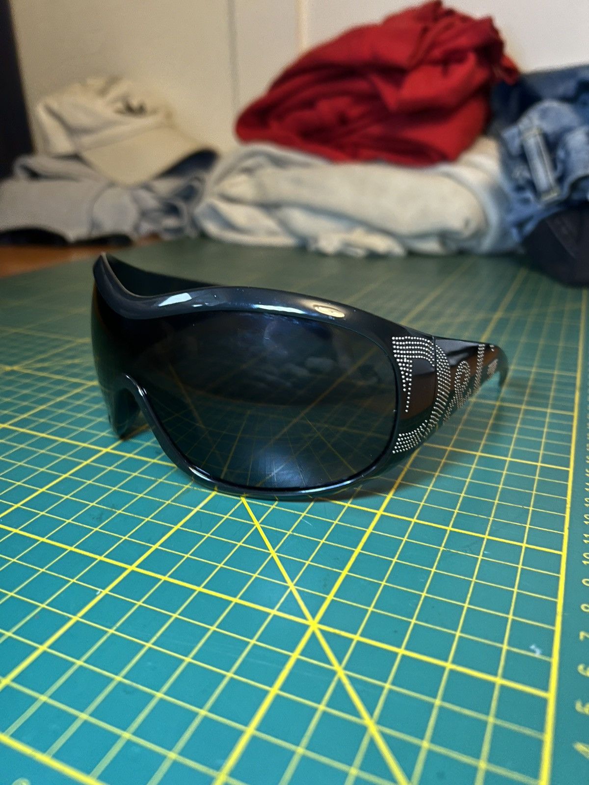 Vintage Dolce & Gabbana 8008 rhinestone logo ski sunglasses