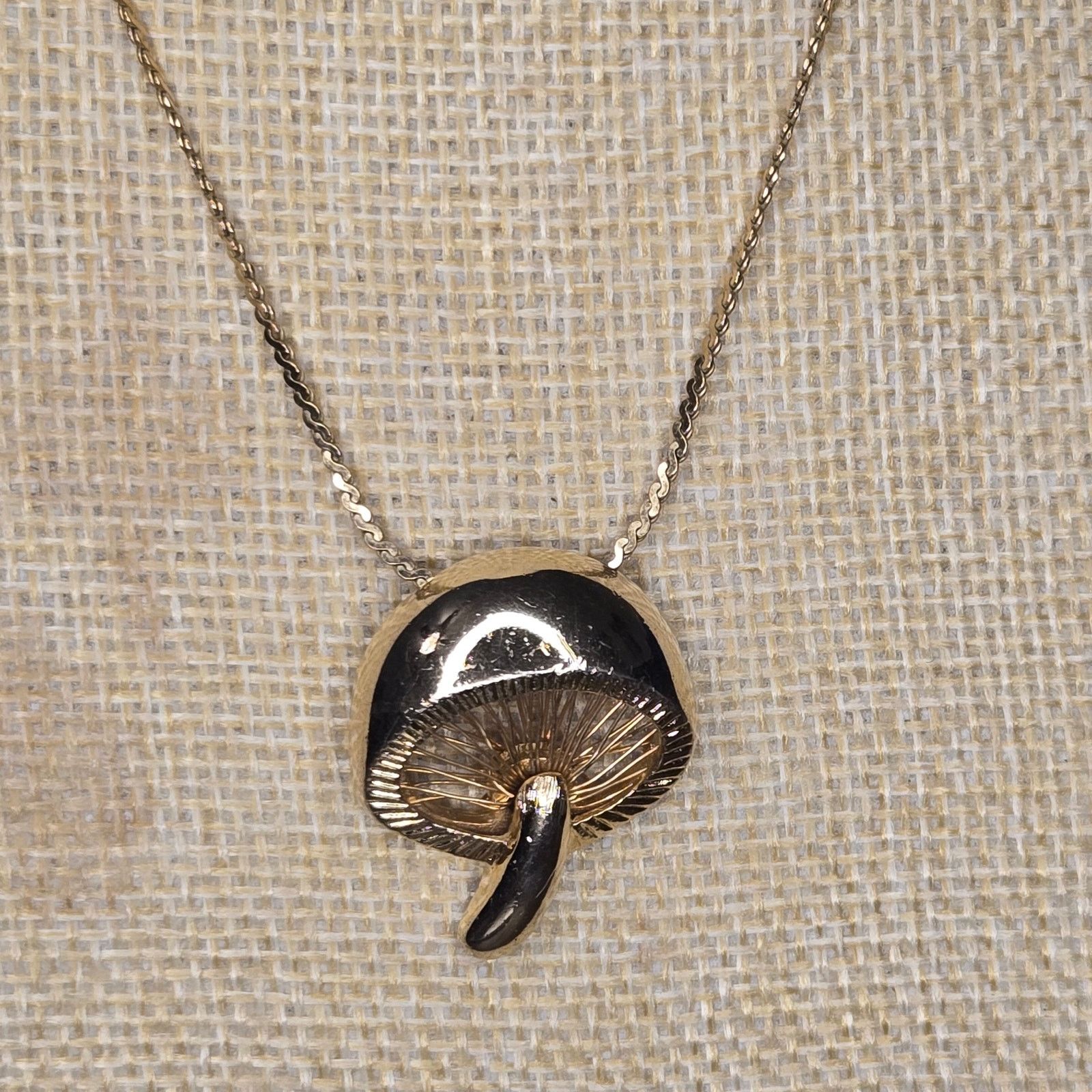 Vintage Vintage Gold Tone Shroom Pendant Necklace Gold Filled Chain Size ONE SIZE - 14 Thumbnail