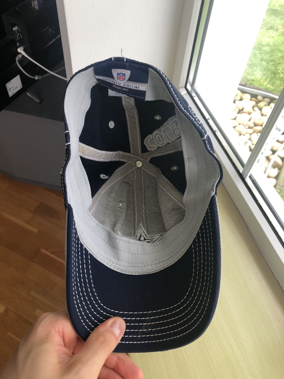 NFL DALLAS COWBOYS REEBOK VINTAGE NFL HAT FITTED CAP Size ONE SIZE - 5 Thumbnail
