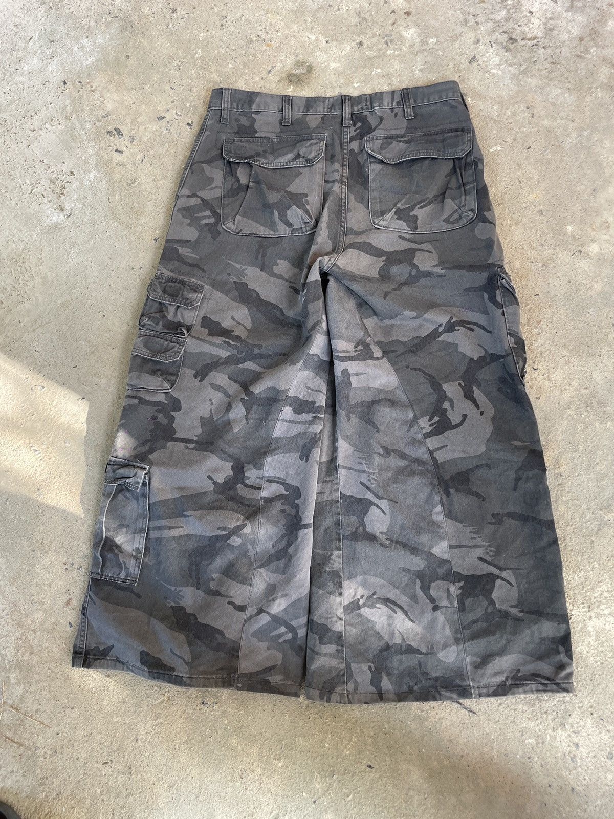 Other Wrangler Black Camo Baggy Size US 36 / EU 52 - 8 Thumbnail