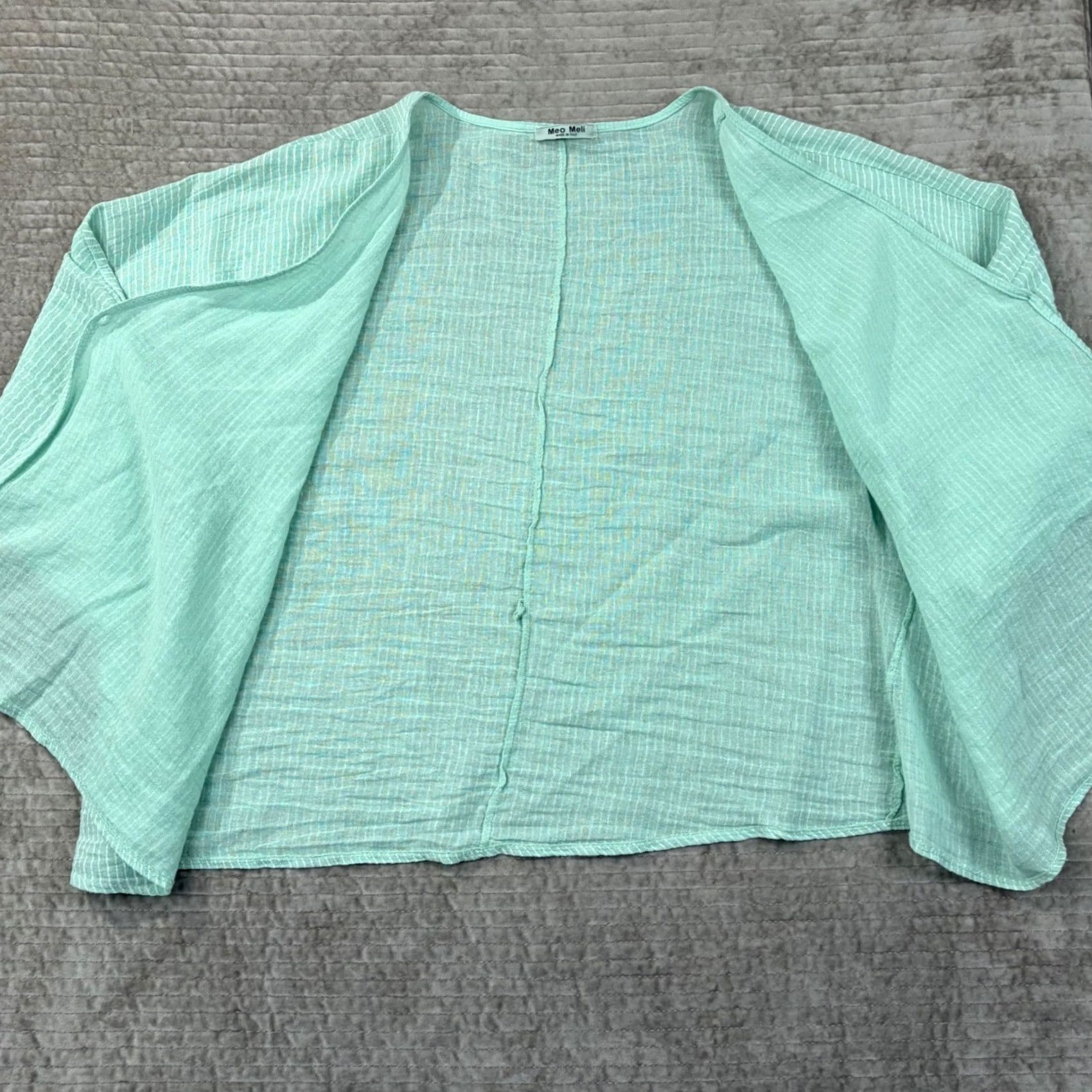 Vintage Meo Meli Italy Mint Green Striped Linen Cotton Gauze V-Neck Boxy Top Ladies One Size Green Striped V-Neck Short Sleeve Gentlemens? Size ONE SIZE - 4 Thumbnail