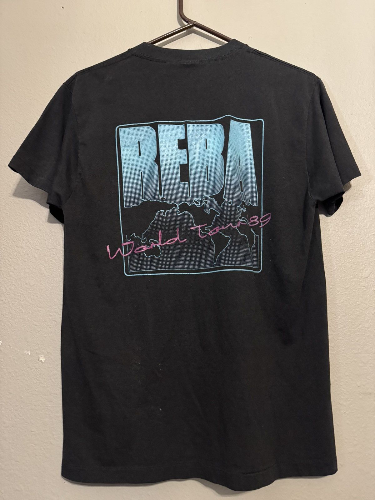 Vintage REBA MCENTIRE RARE 1989 TOUR TEE Size US S / EU 44-46 / 1 - 3 Thumbnail