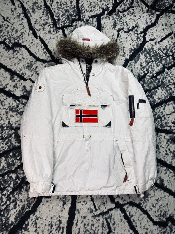 Other Geographical Norway XL winter anorak jacket white logo Size US XL / EU 56 / 4 - 1 Thumbnail