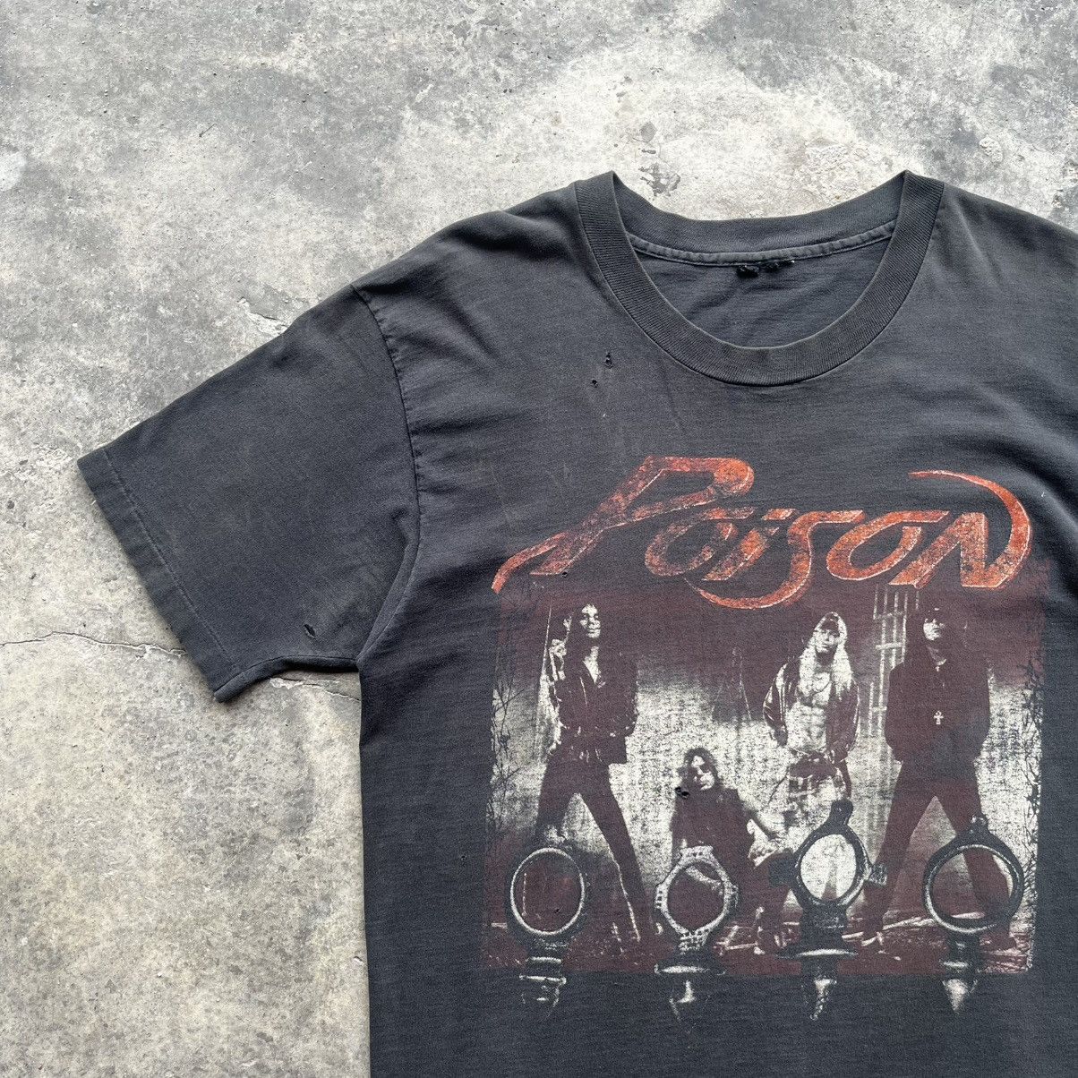 Band Tees SUNFADED Poison Vintage tee World tour 90s Size US S / EU 44-46 / 1 - 3 Thumbnail