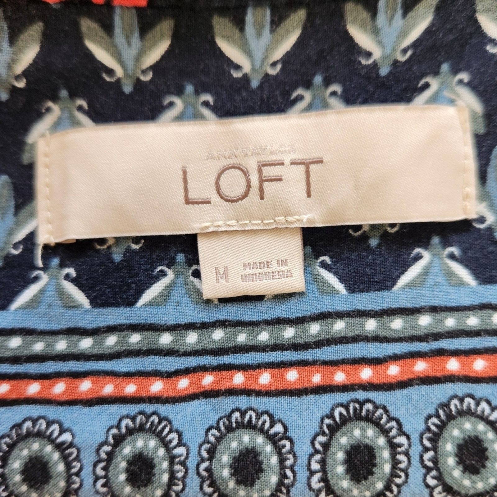 Loft Loft Ann Taylor Rayon Half button up pop over top Medium Size M / US 6-8 / IT 42-44 - 5 Thumbnail