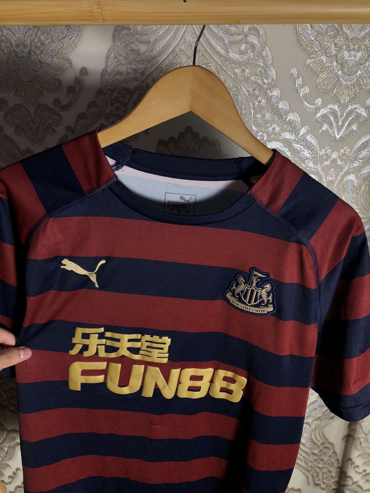 Other VERY RARE NEW CASTLE UNITED ENGLAND SOCCER JERSEY Y2K 90s Size US L / EU 52-54 / 3 - 2 Thumbnail