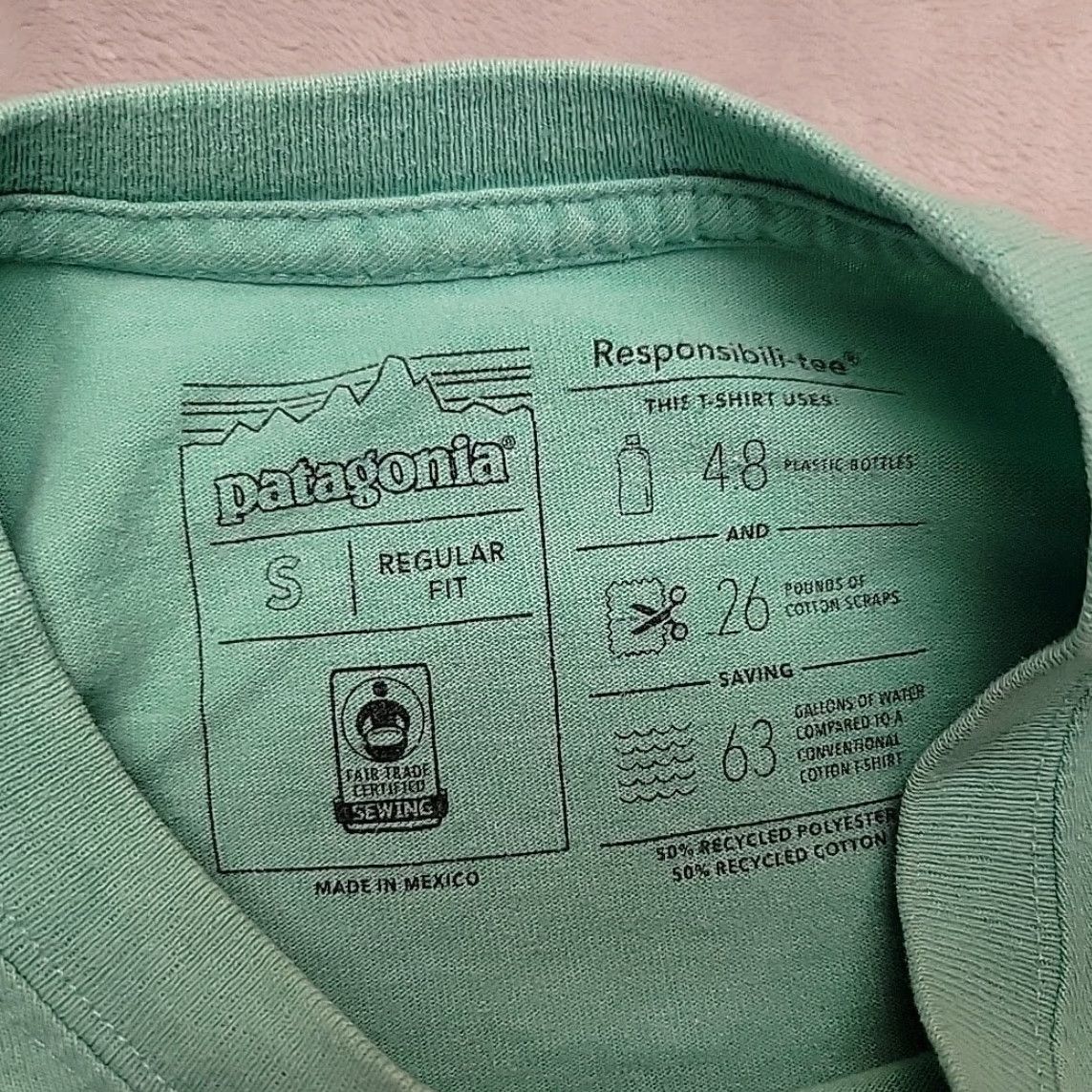 Patagonia VINTAGE Patagonia Shirt Men S Green Responsibili-tee Long Sleeve Recycled Fair Trade TEE Size US S / EU 44-46 / 1 - 3 Thumbnail