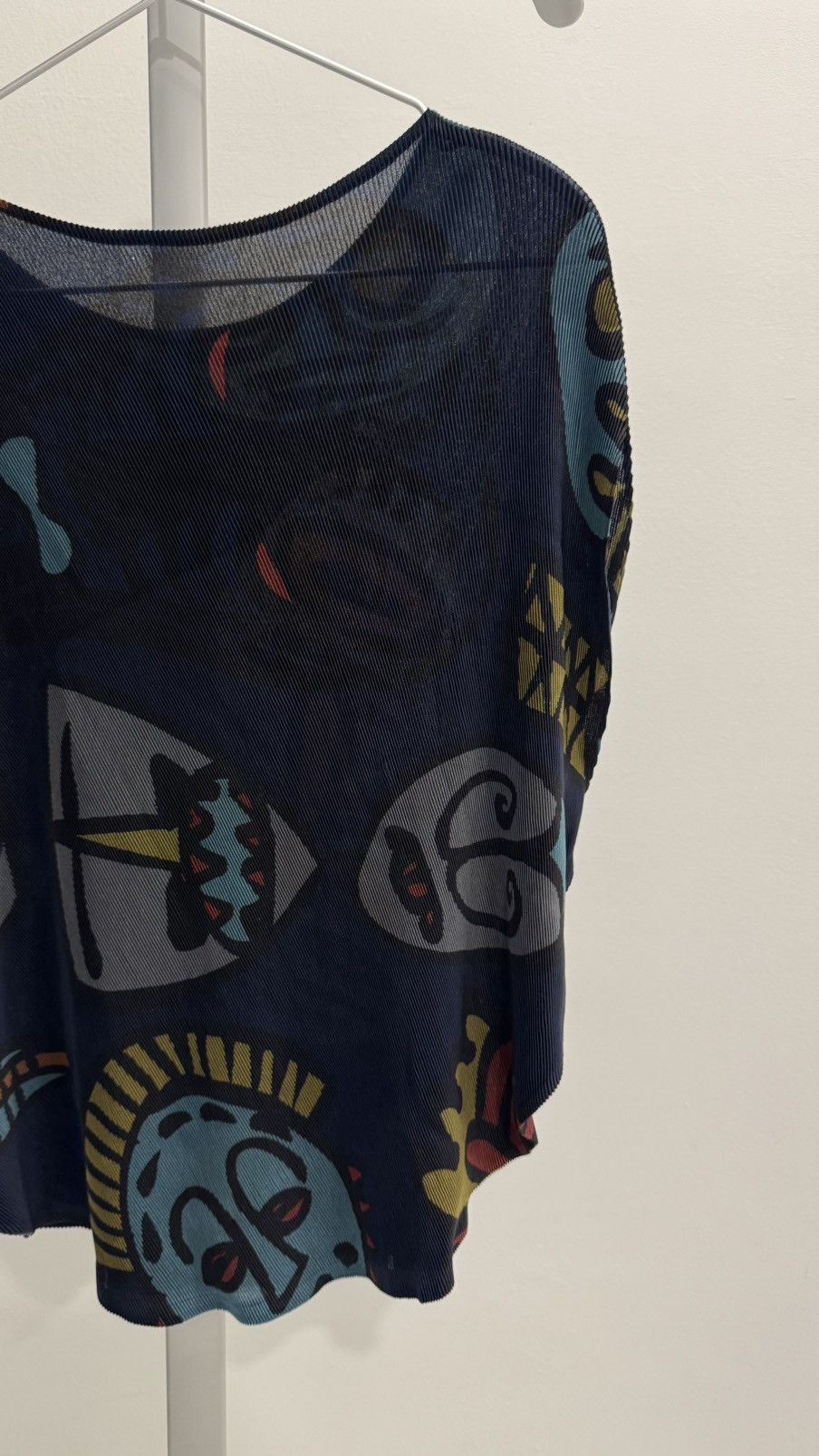 Pleats Please Issey Miyake Pleats Please Issey Miyake Mask Printed Top Size M / US 6-8 / IT 42-44 - 7 Thumbnail