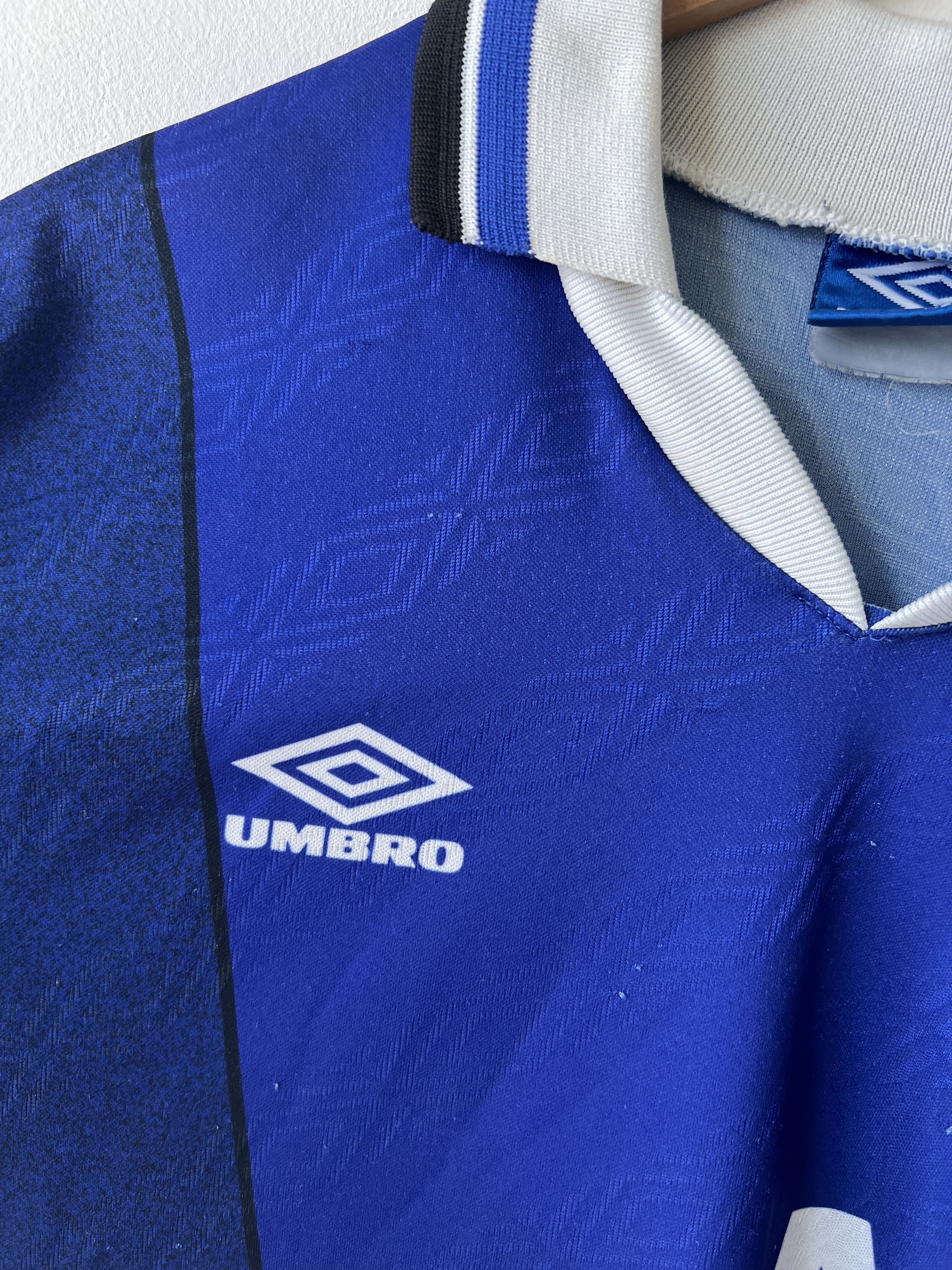 Umbro (XL) Ipswich 1994-95 Home Kit Size US XL / EU 56 / 4 - 5 Thumbnail