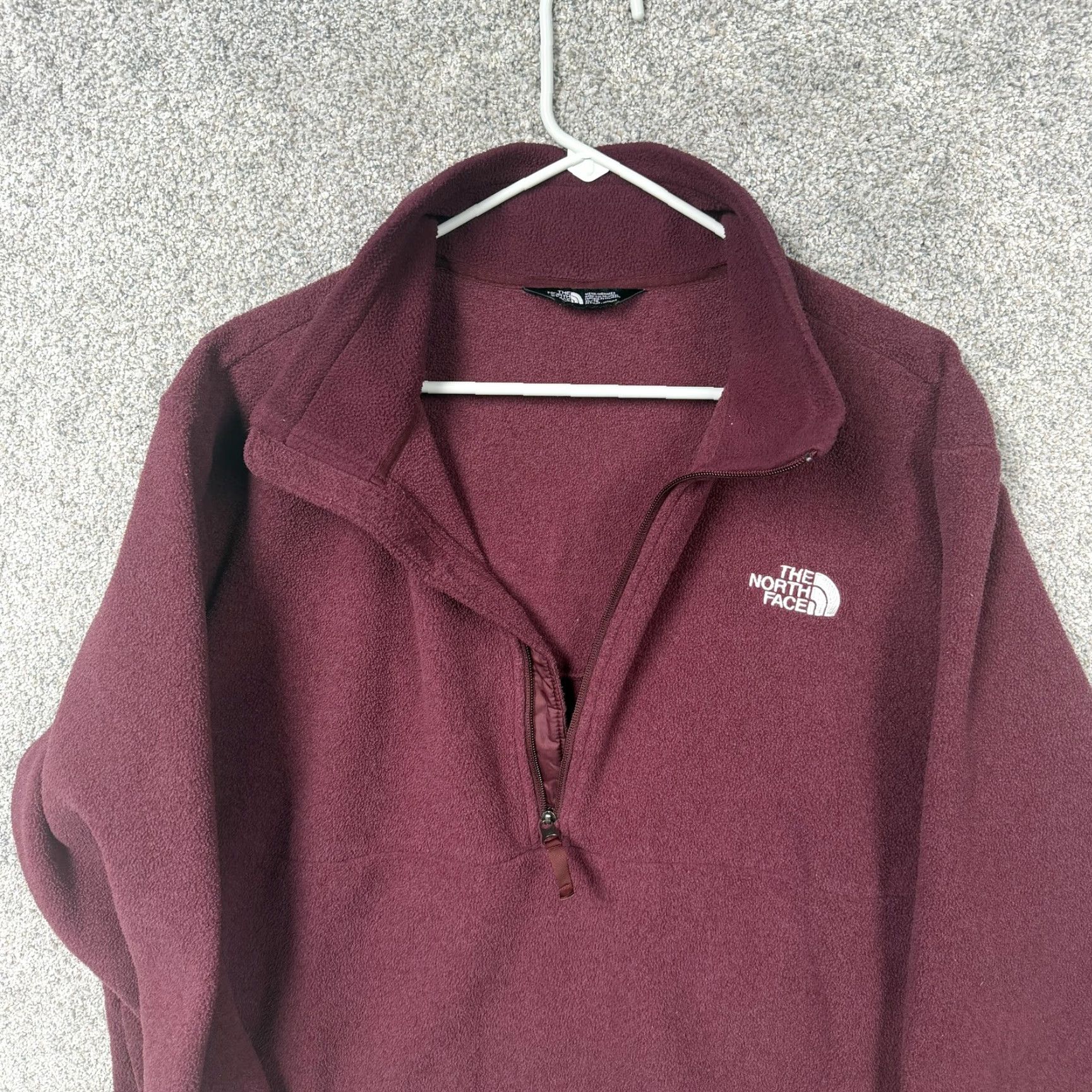 The North Face The North Face Fleece Jacket Mens XL Red 1/2 Zip Outdoor Hiking Casual Pockets Logo Embroidered Slim Fit Regular Mens XL Red Size US XL / EU 56 / 4 - 7 Thumbnail