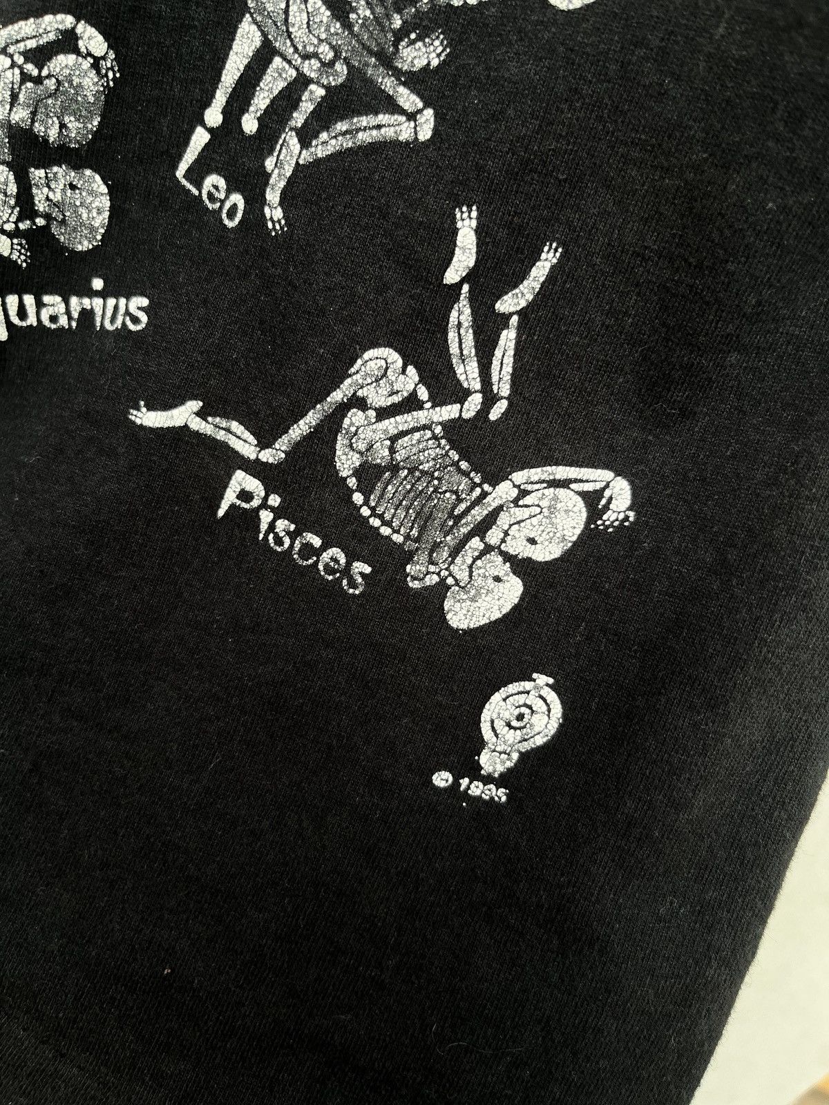 Vintage Vintage ©1995’s Skeleton Zodiac S*x Position tshirt Size US M / EU 48-50 / 2 - 7 Thumbnail