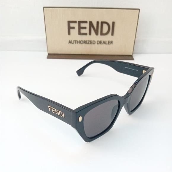 Fendi Fendi Smoke Cat Eye Ladies Sunglasses FE40070I 01A","descrip Size ONE SIZE - 1 Thumbnail