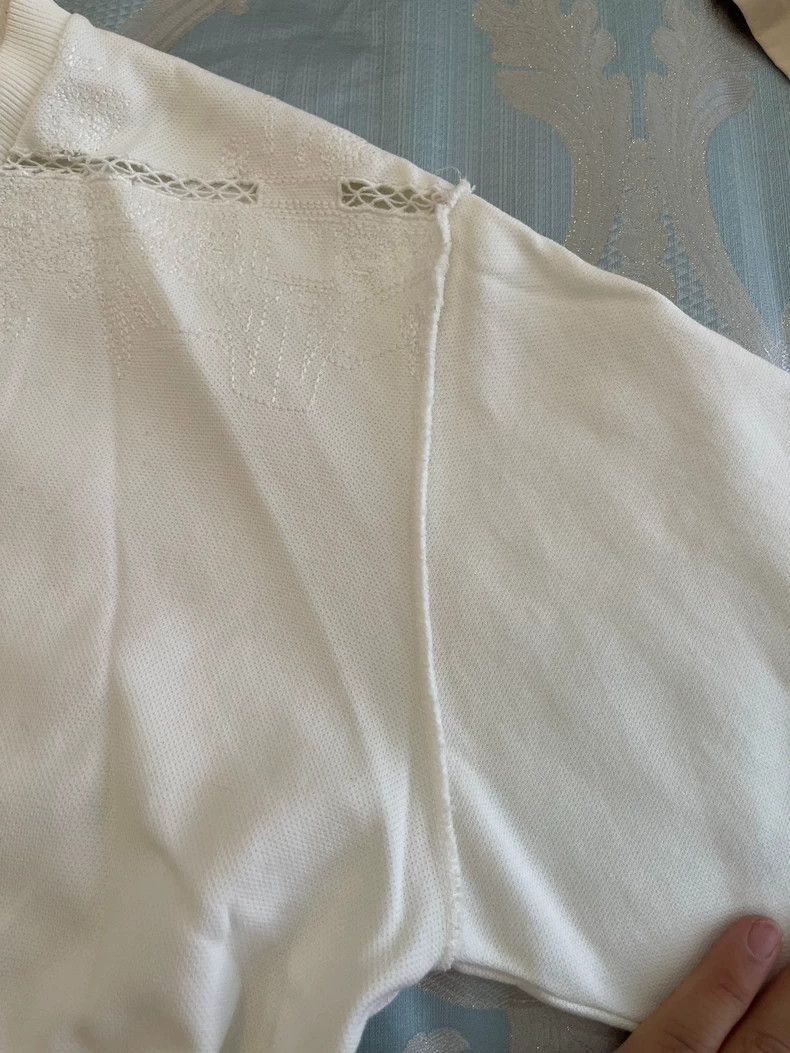 Louis Vuitton Louis Vuitton Embroidered Tshirt with Design-2506 Size US L / EU 52-54 / 3 - 6 Thumbnail