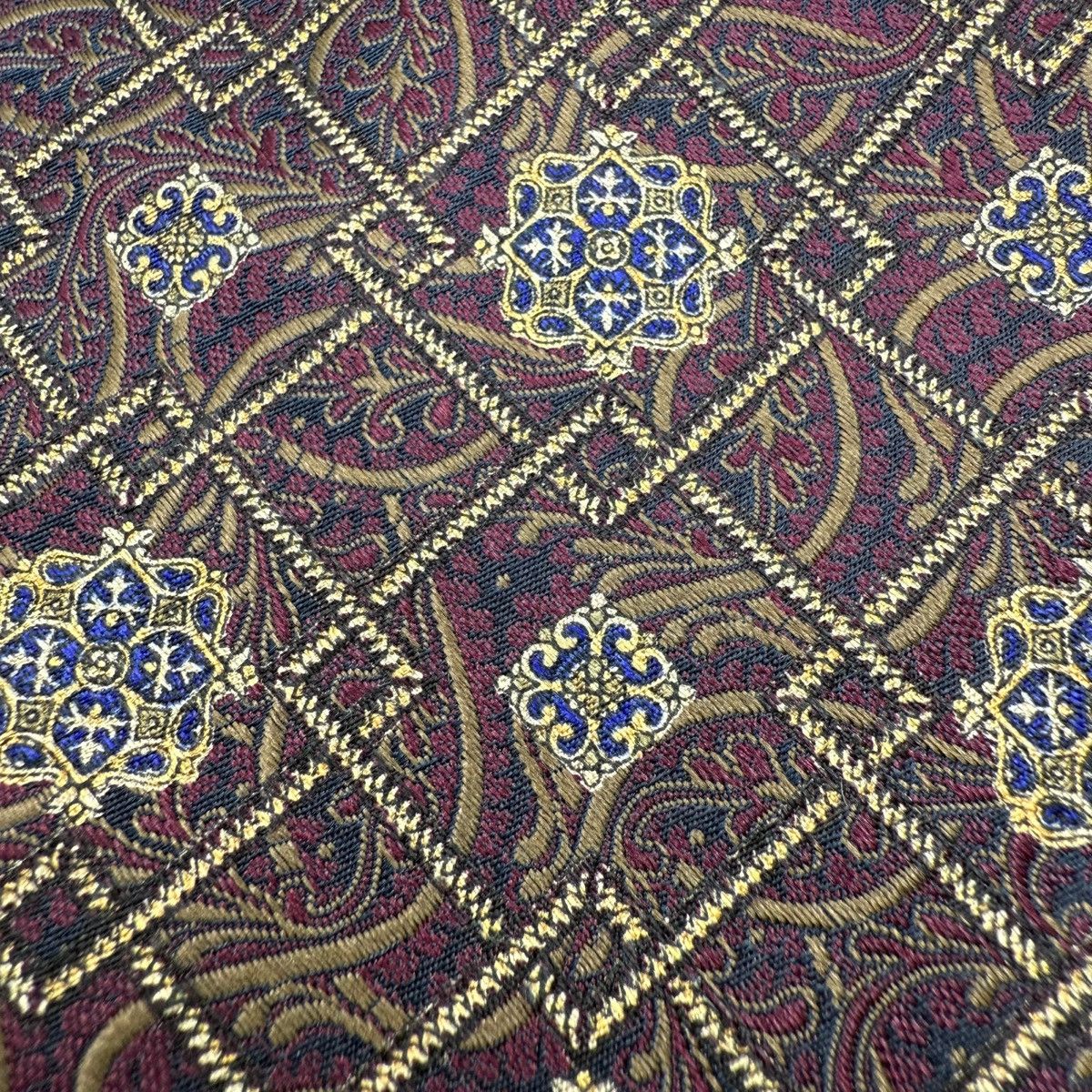 Robert Talbott Omaggio by Robert Talbott Silk Tie, Made in USA, Like New Size ONE SIZE - 3 Thumbnail