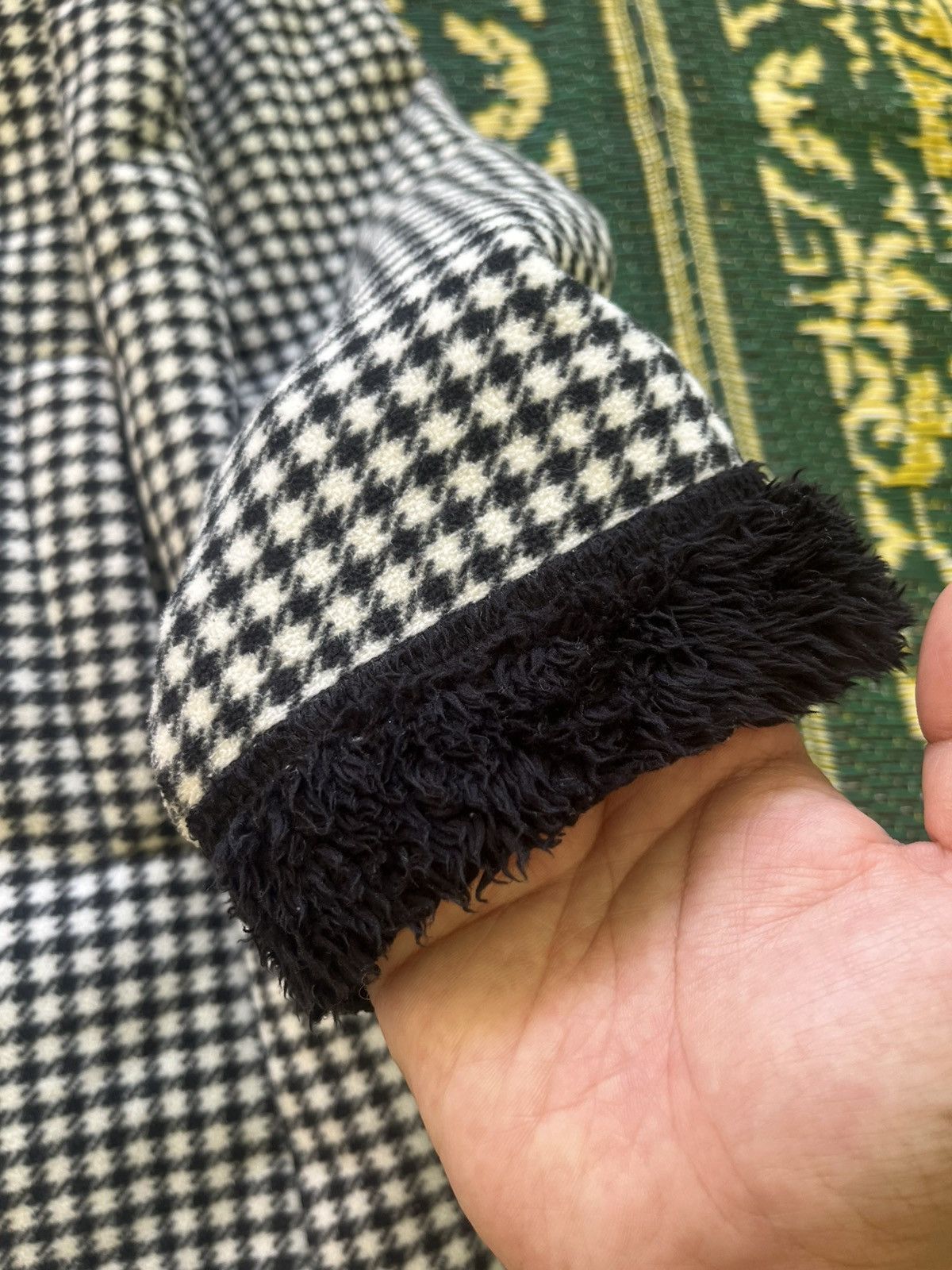 Uniqlo Uniqlo Houndstooth Hooded Fleece Coat Jacket Size M / US 6-8 / IT 42-44 - 6 Thumbnail