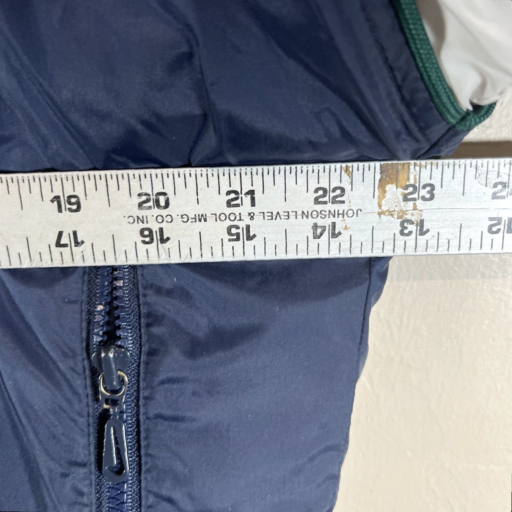 Nike VINTAGE Nike Puffer Jacket Mens Size M Blue Quilted Liner 8-10 Polyester Jacket Size US M / EU 48-50 / 2 - 4 Thumbnail