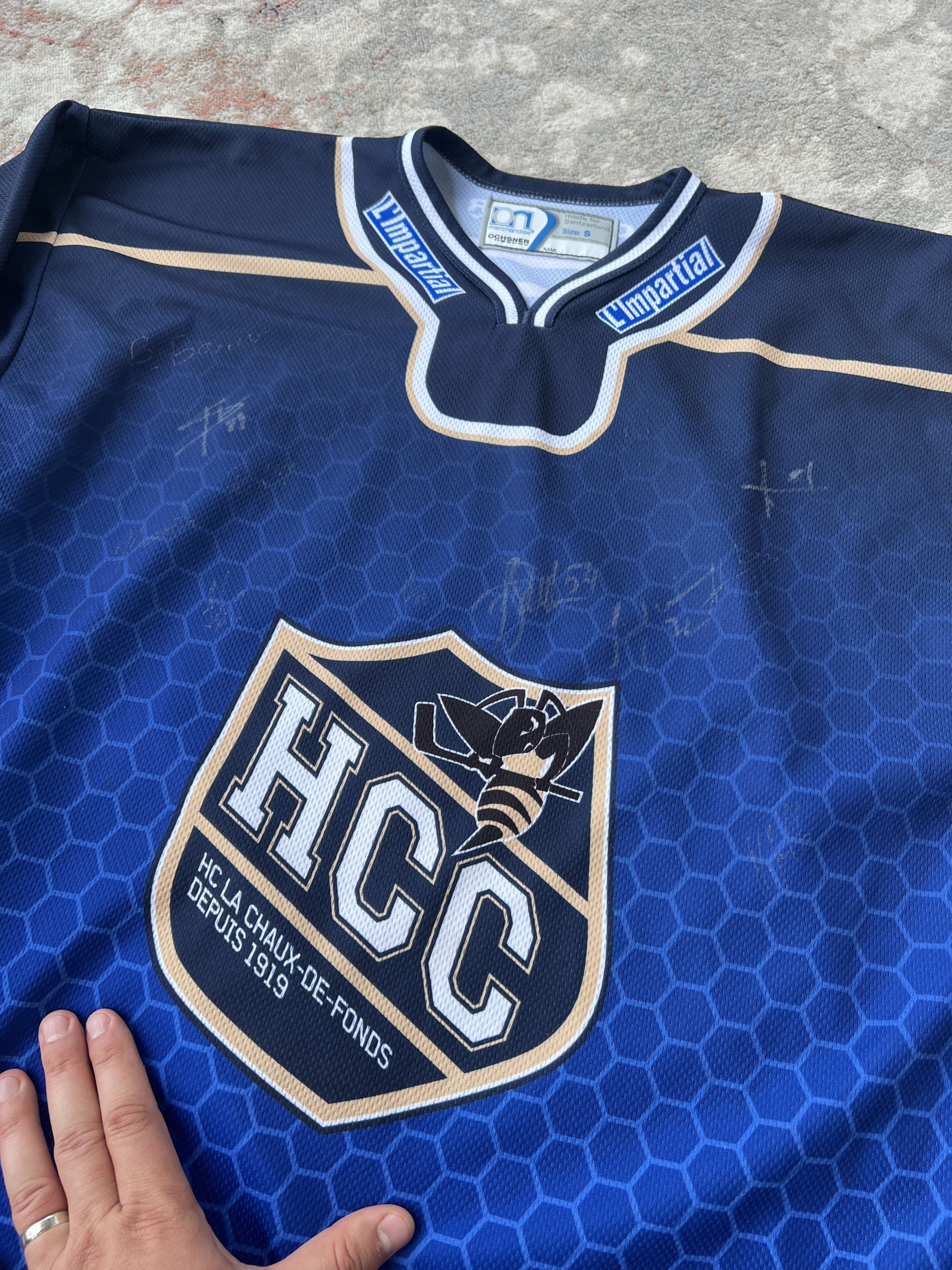 NHL × Vintage HCC Ochsner Hockey Jersey Size US S / EU 44-46 / 1 - 2 Thumbnail