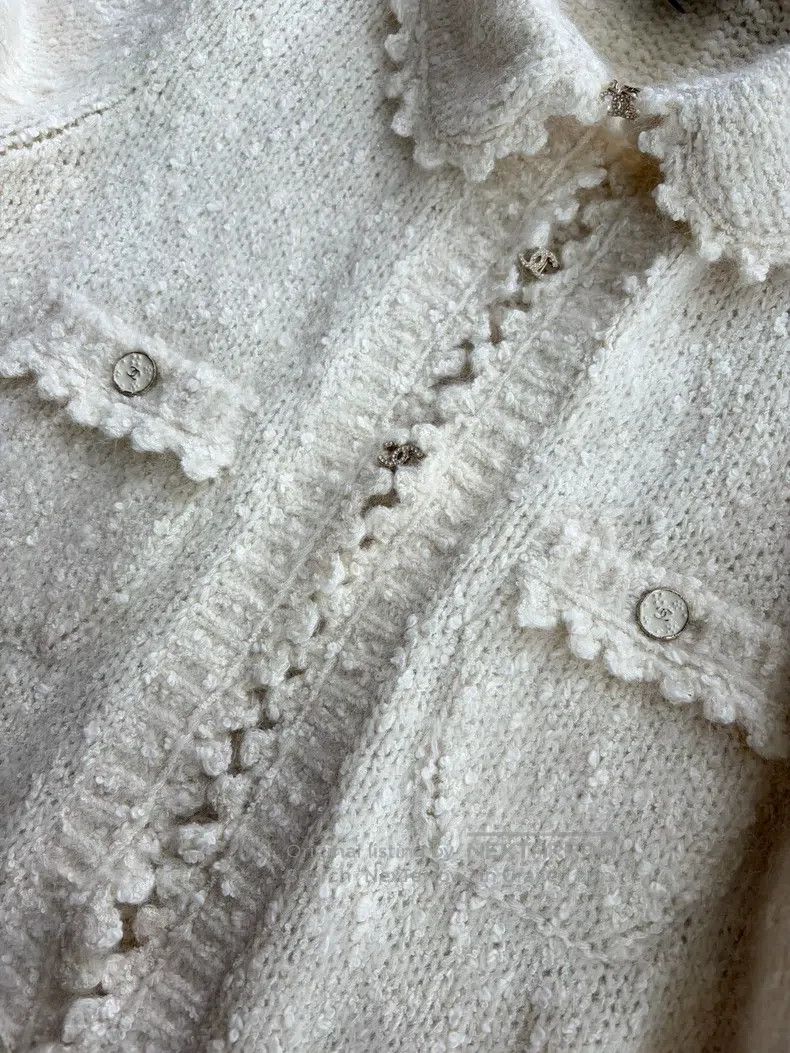 Chanel Chanel White snowflake doll collar cardigan jacket Size XS / US 0-2 / IT 36-38 - 3 Thumbnail