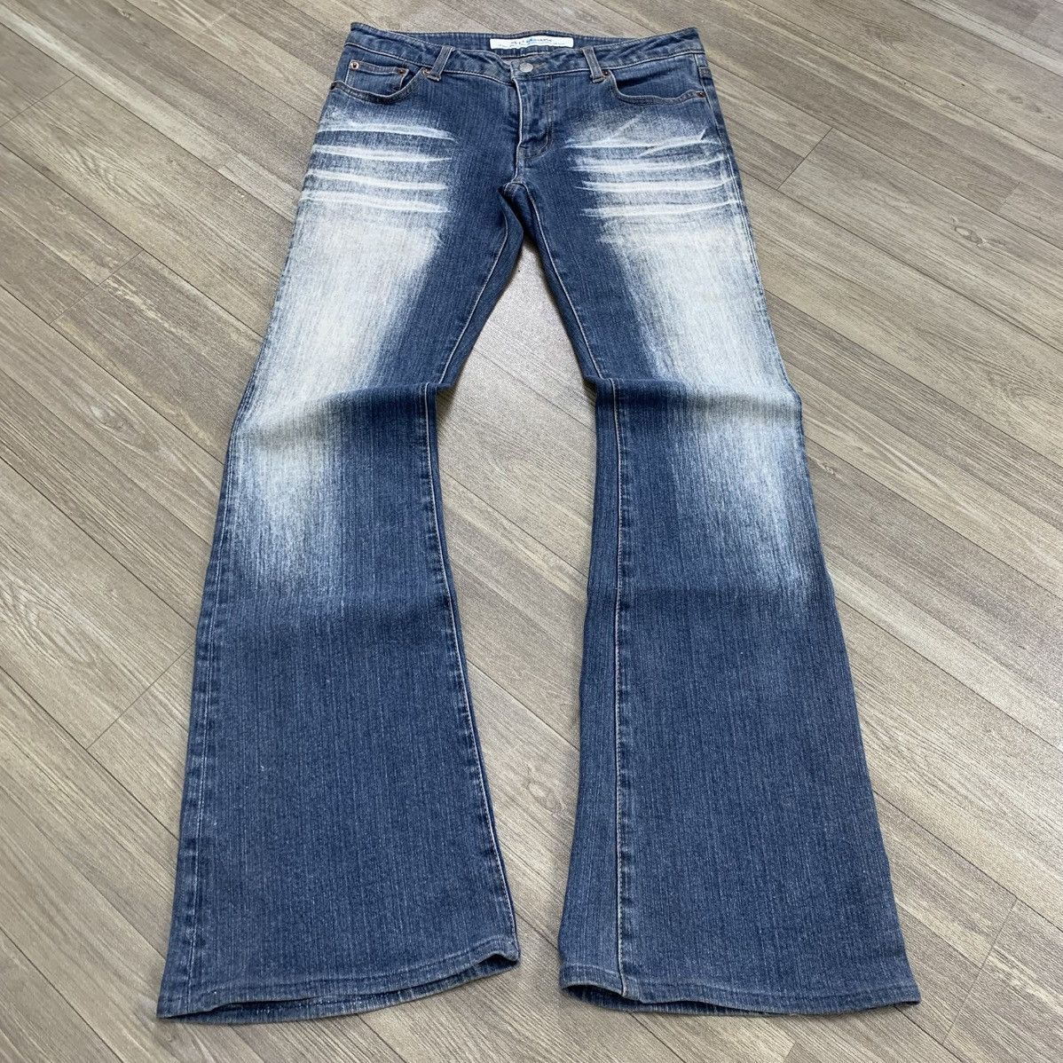 If Six Was Nine × Japanese Brand × Le Grande Bleu (L.G.B.) LGB Style💥Oo-La-La Sasson Bootcut Flared Nice Faded Jeans Size US 29 - 1 Thumbnail