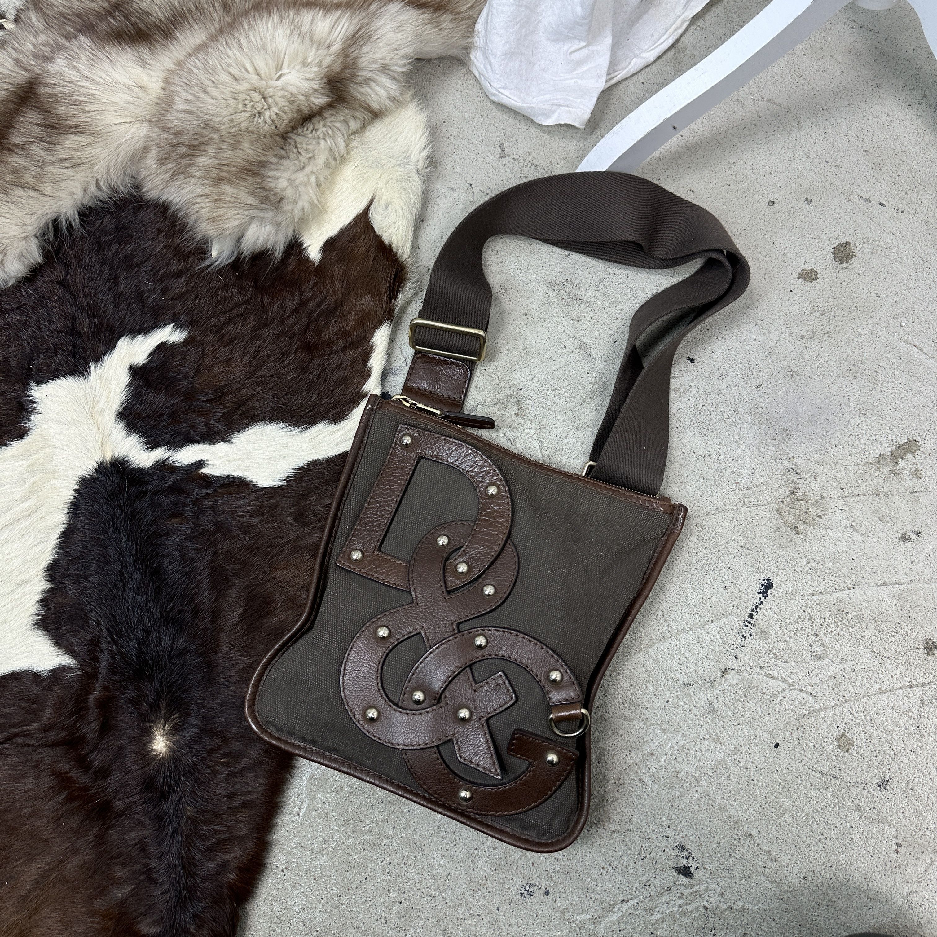 Dolce & Gabbana Vintage Leather Studded Crossbody Dolce&Gabbana Bag Size ONE SIZE - 3 Thumbnail