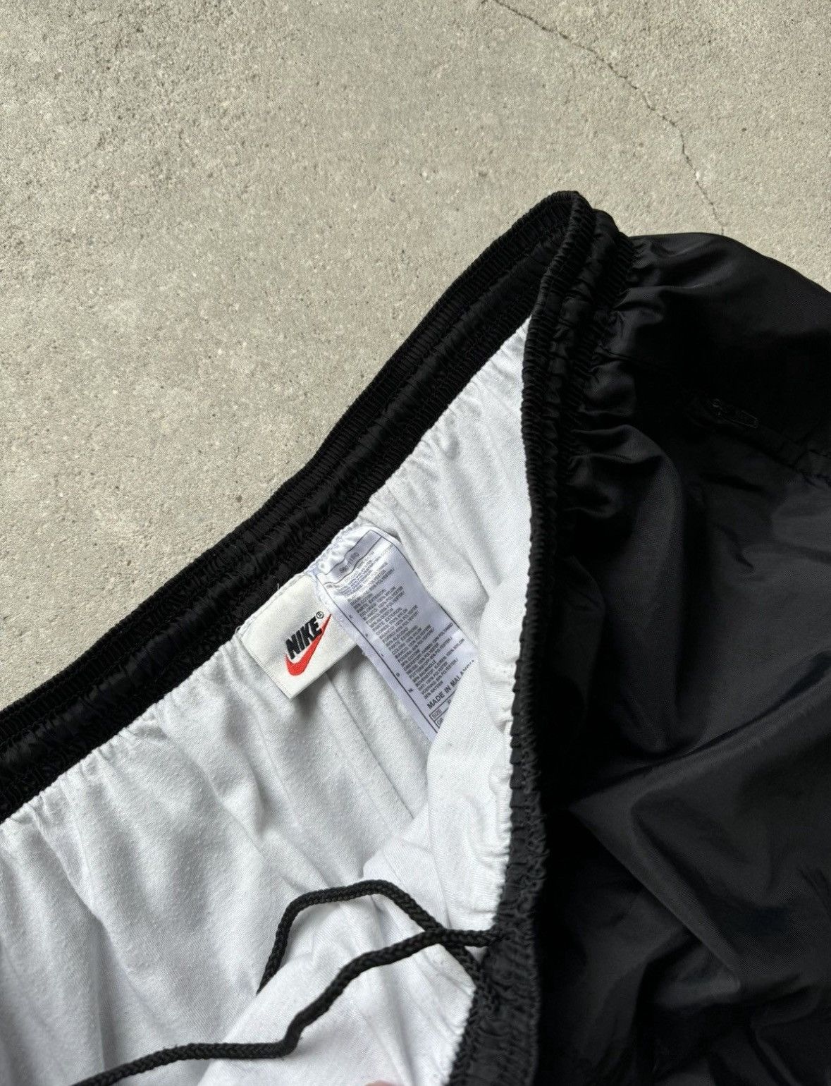 Nike Vintage Nike Trackpants Size US 33 - 3 Thumbnail