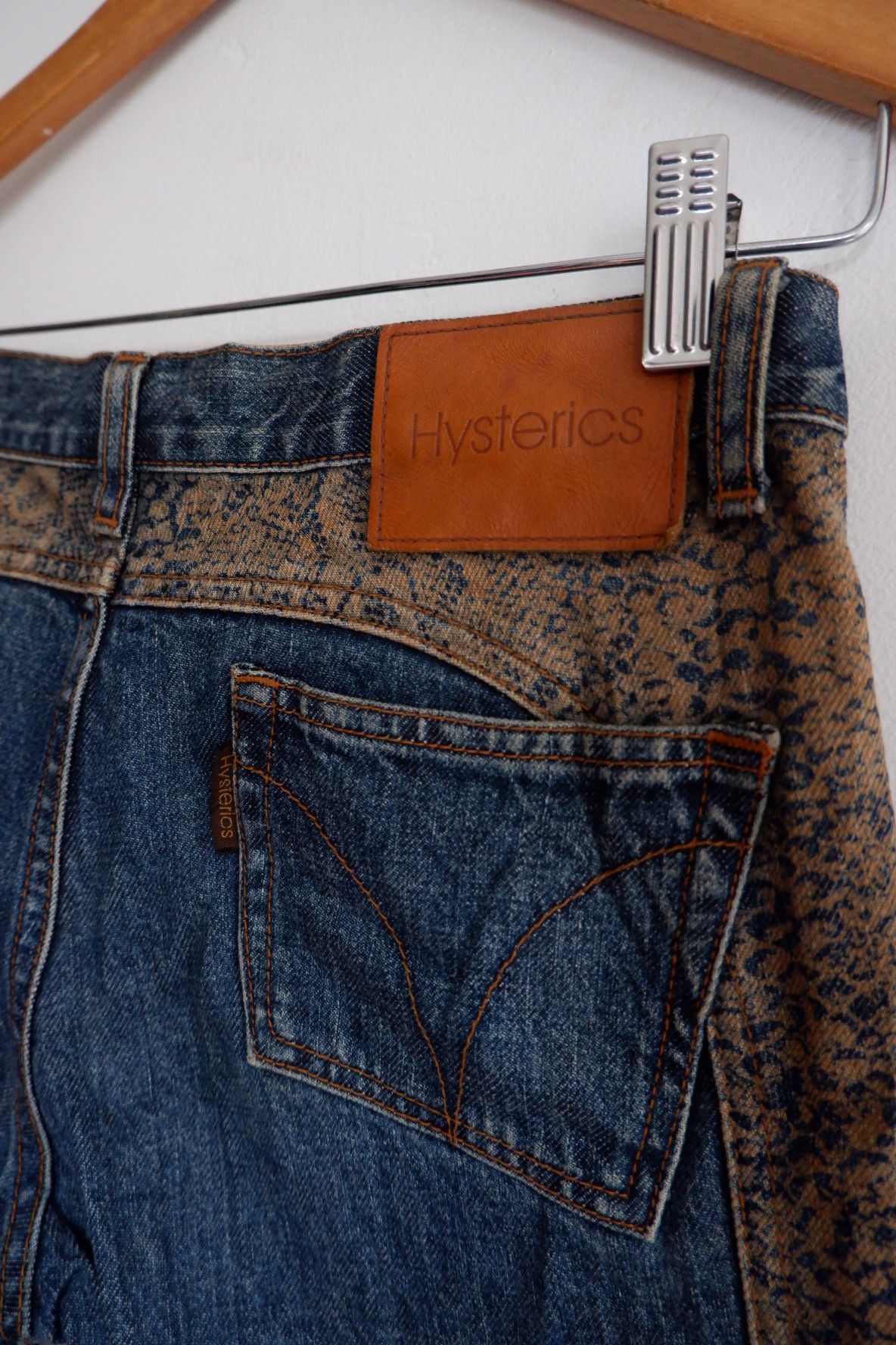 Hysteric Glamour Y2K Hysteric Glamour Snake Paneled Shorts 7/8 Denim Size US 28 / EU 44 - 11 Thumbnail