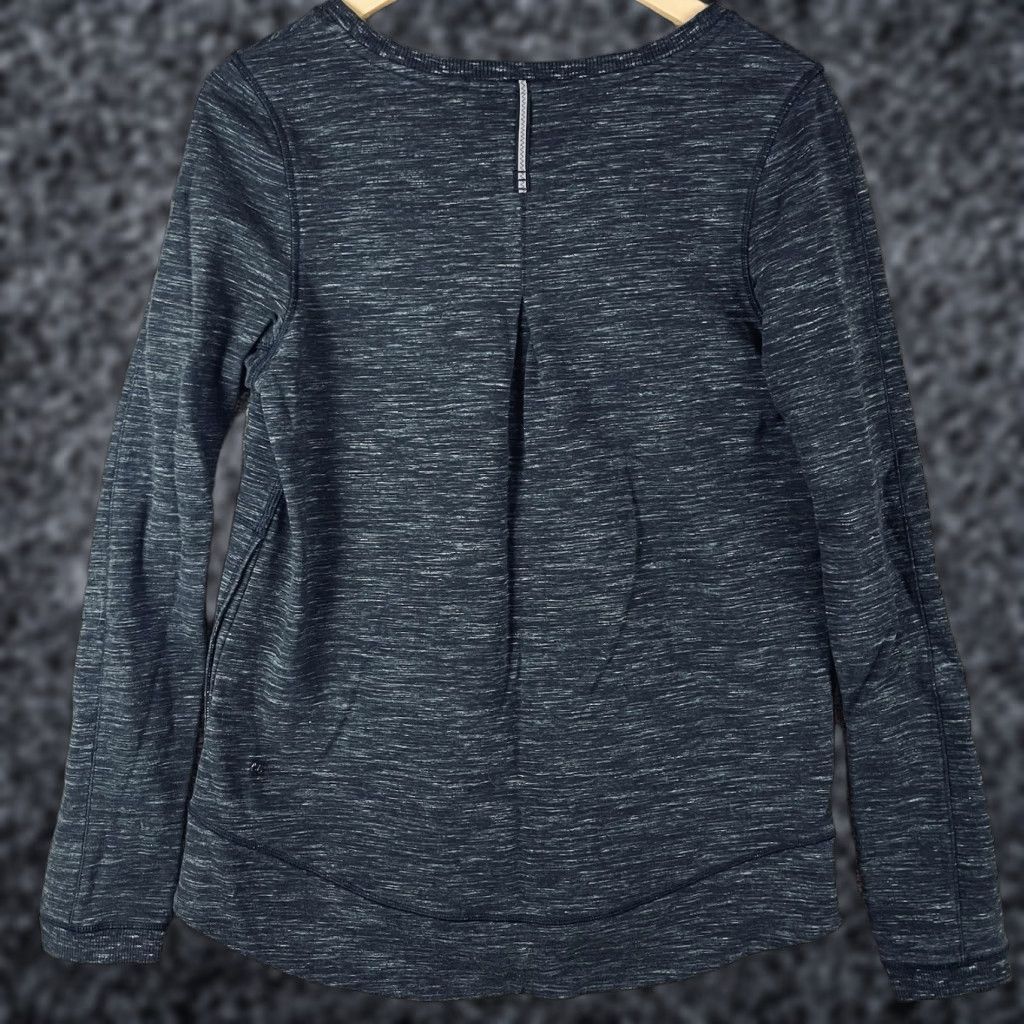 Lululemon Lululemon Sweatshirt Women’s 10 Crewneck Heathered Gray Black 375 Pullover Long Sleeve Activewear Breathable Pockets Size L / US 10 / IT 46 - 1 Thumbnail