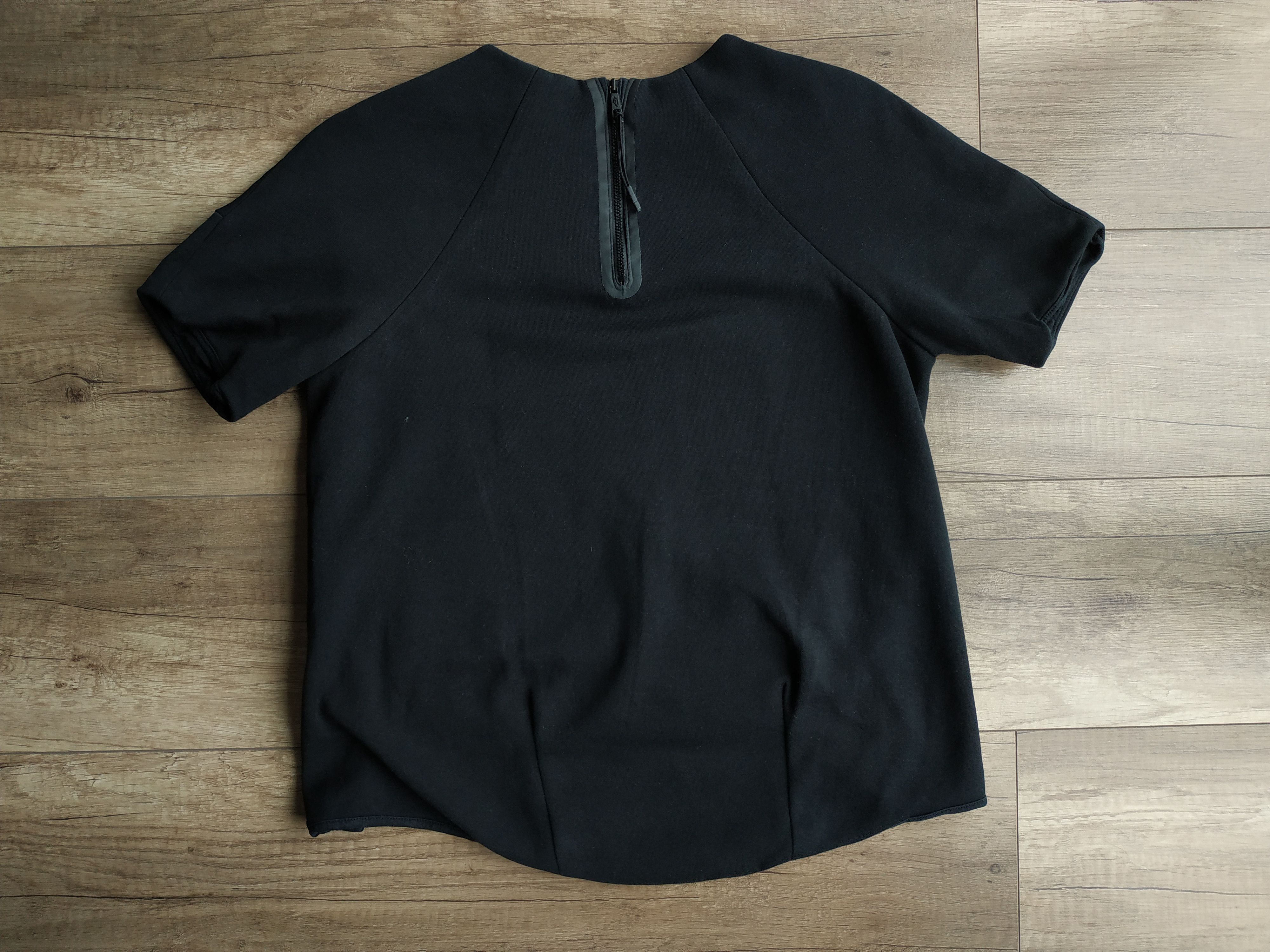 Jordan Brand × Nike NIKE Women's Short Sleeve Tech Fleece Black T-shirt, SMALL Size S / US 4 / IT 40 - 6 Thumbnail