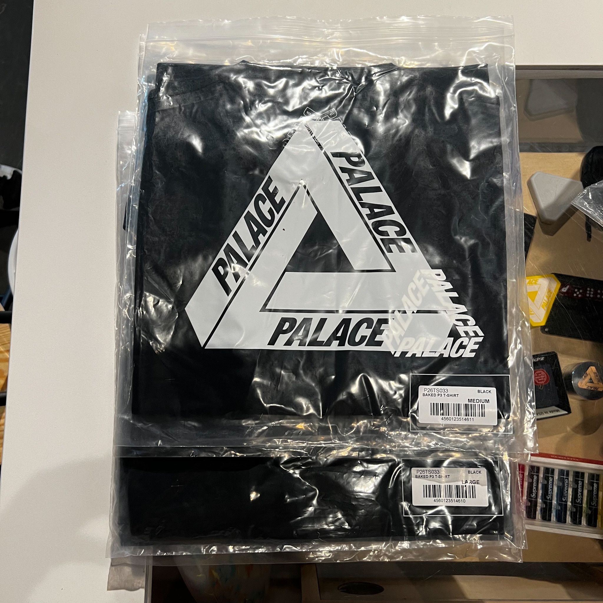 Palace Palace Baked P-3 Tee Black • L Size US L / EU 52-54 / 3 - 3 Thumbnail