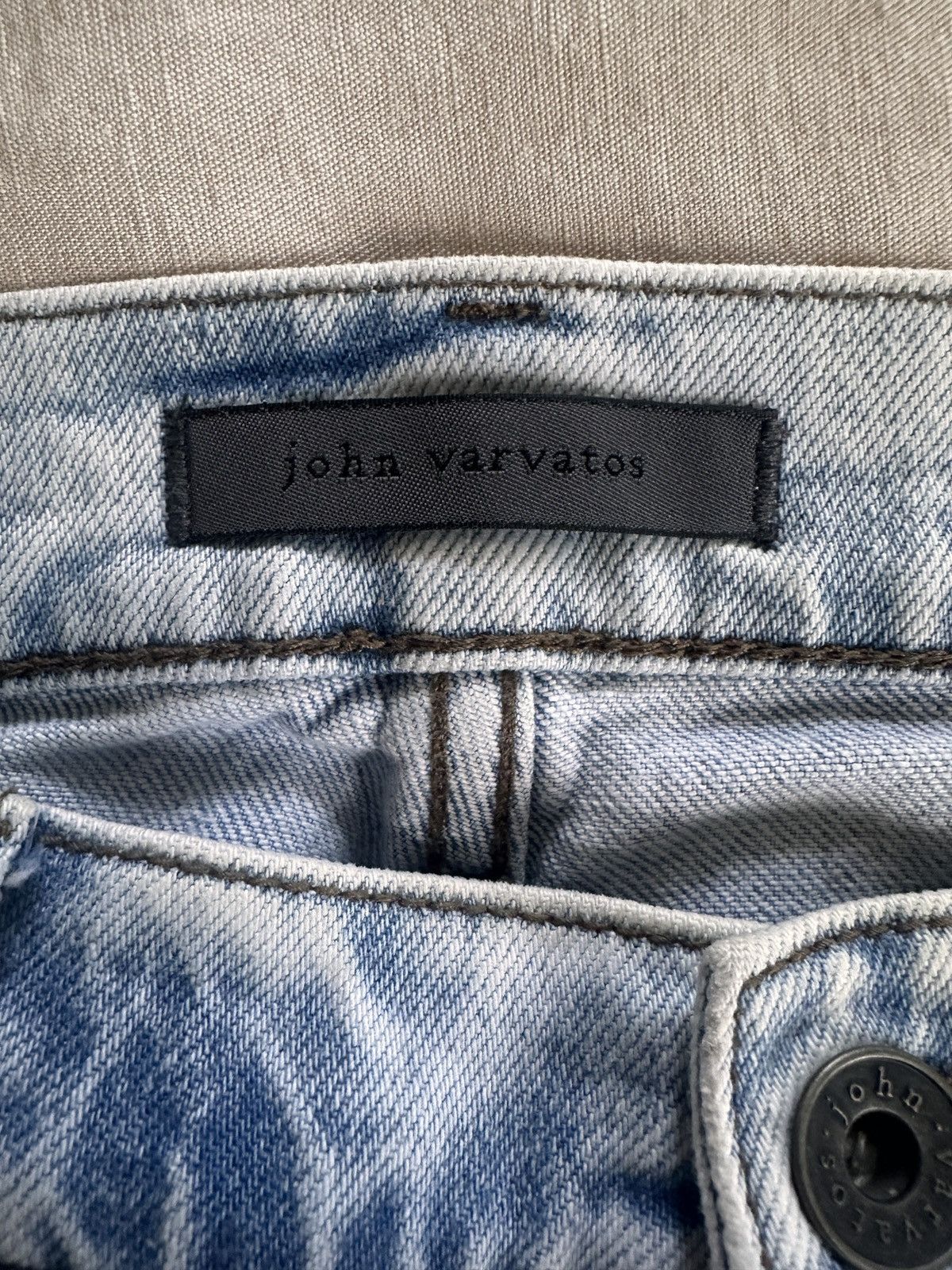 John Varvatos 702 Slim Fit Jean Size US 29 - 4 Thumbnail