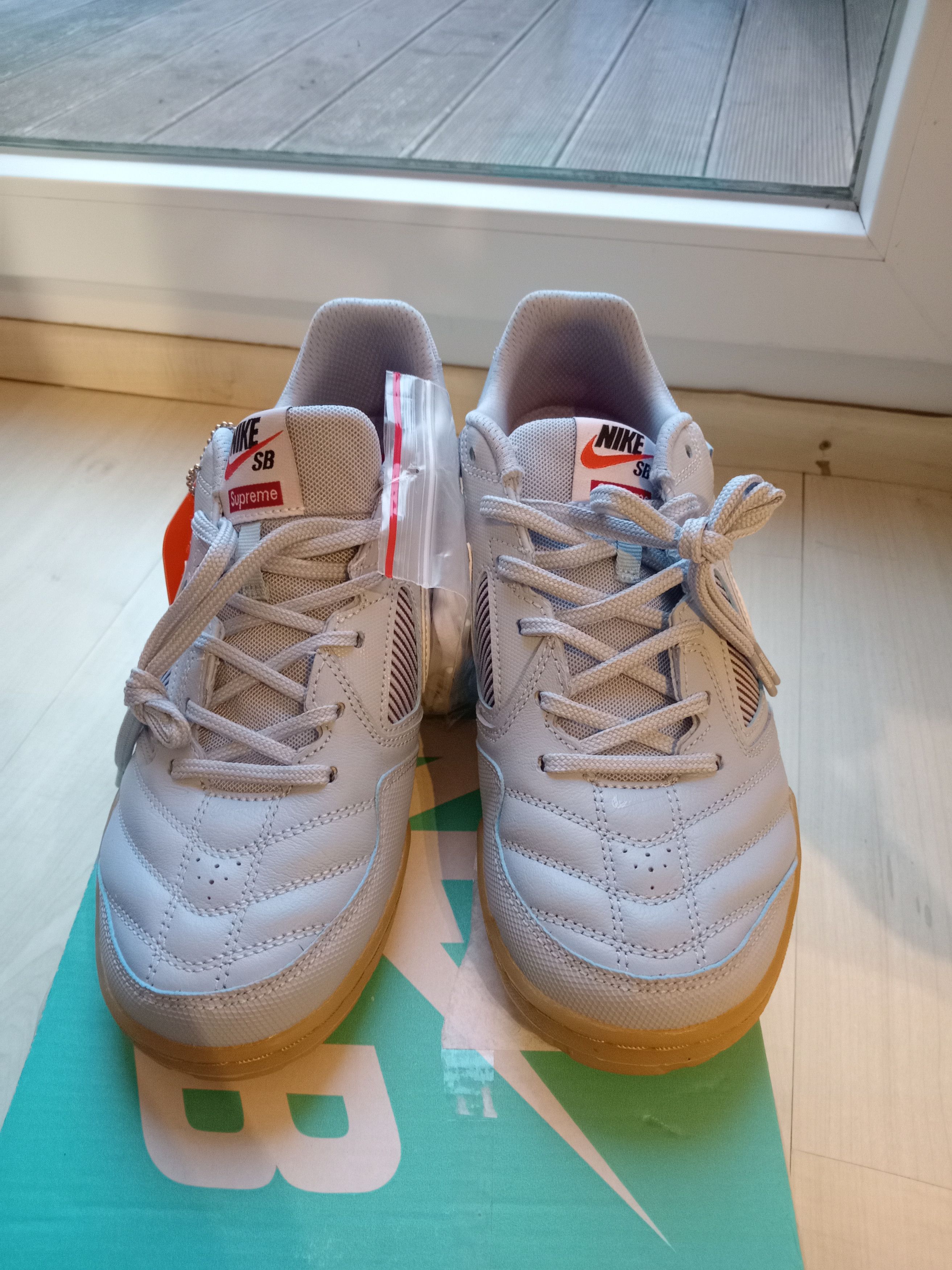Nike New in Tags Nike gato supreme lunargato Size US 9 / EU 42 - 7 Thumbnail